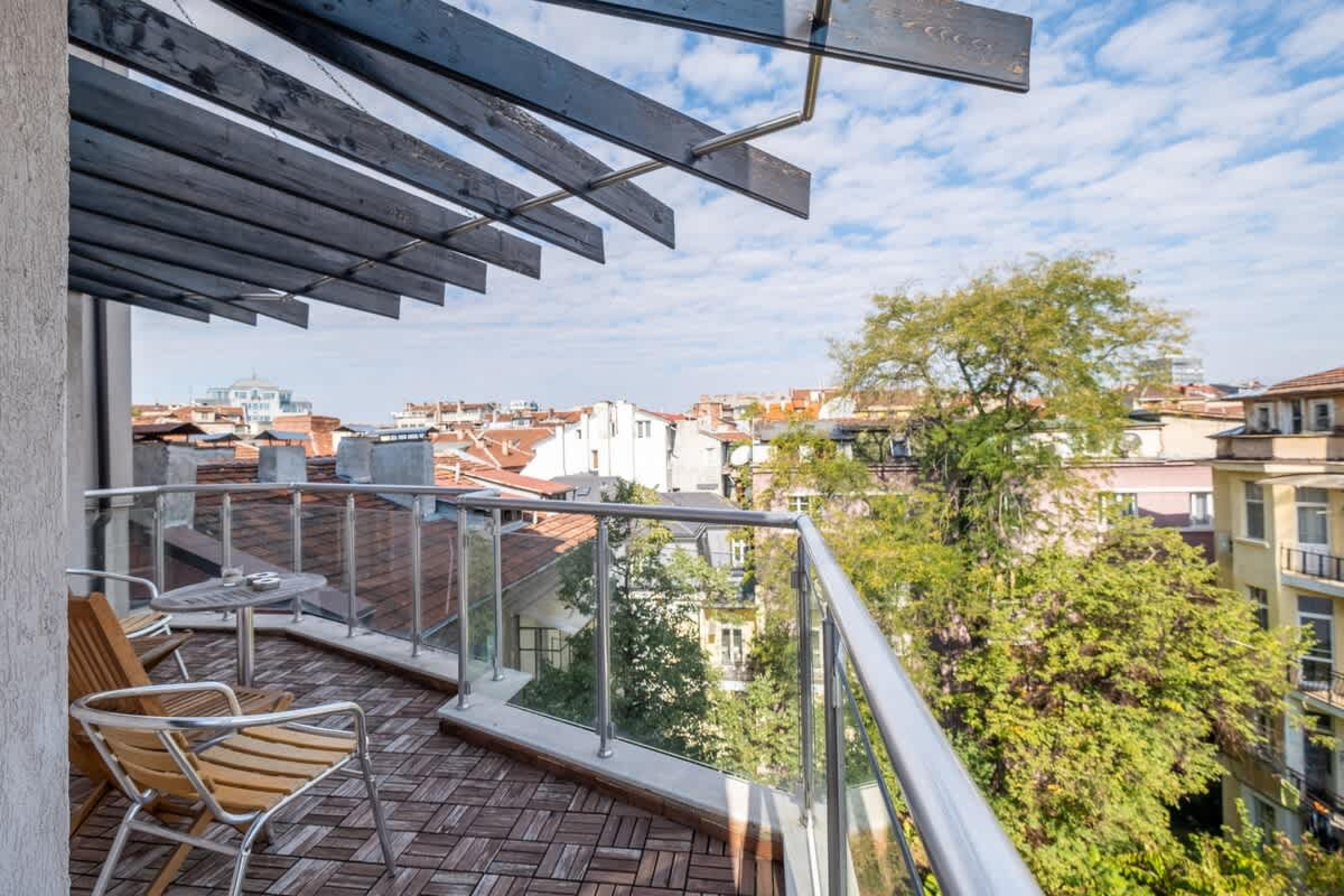 Scoutaround White Logo