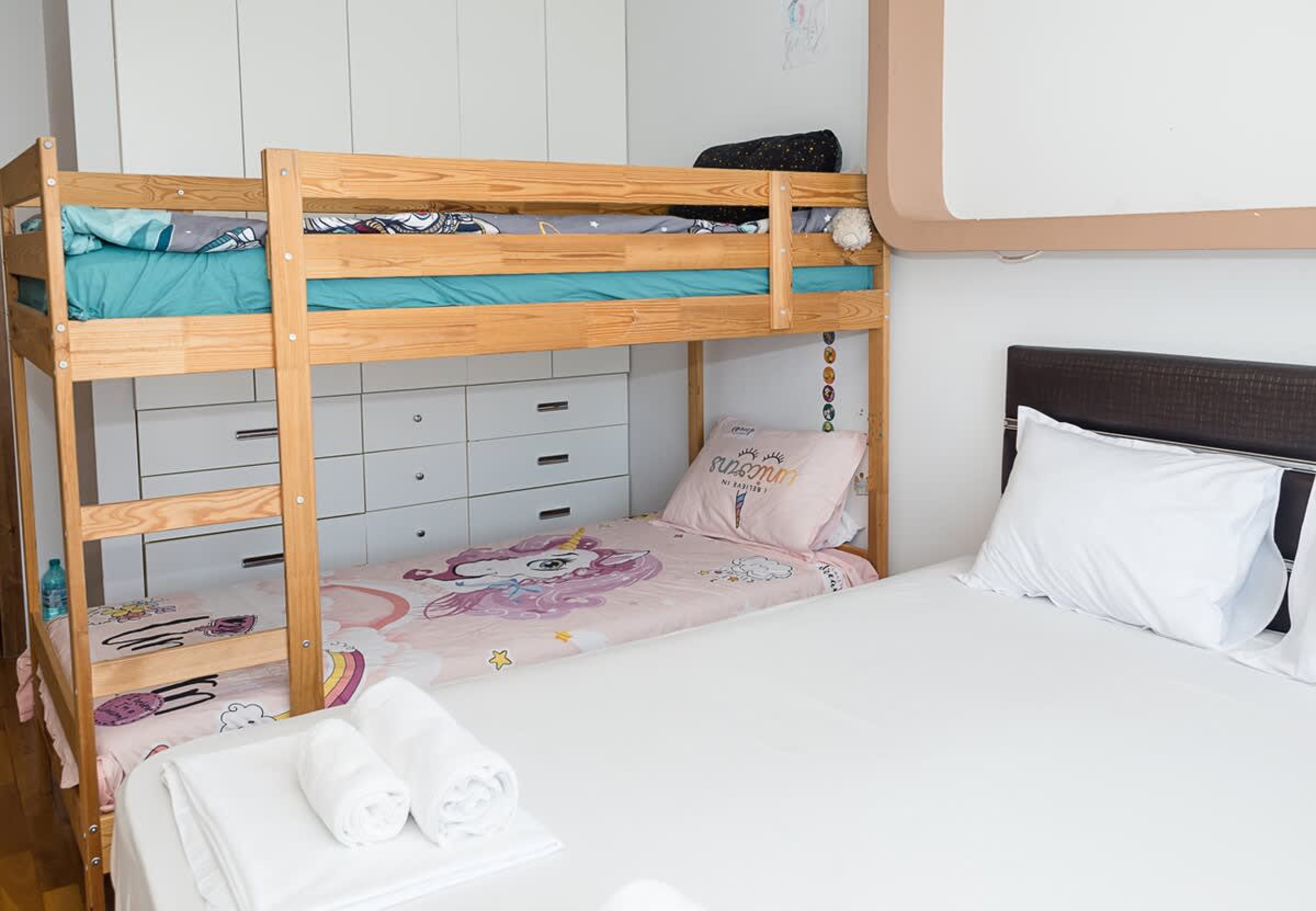 Scoutaround White Logo