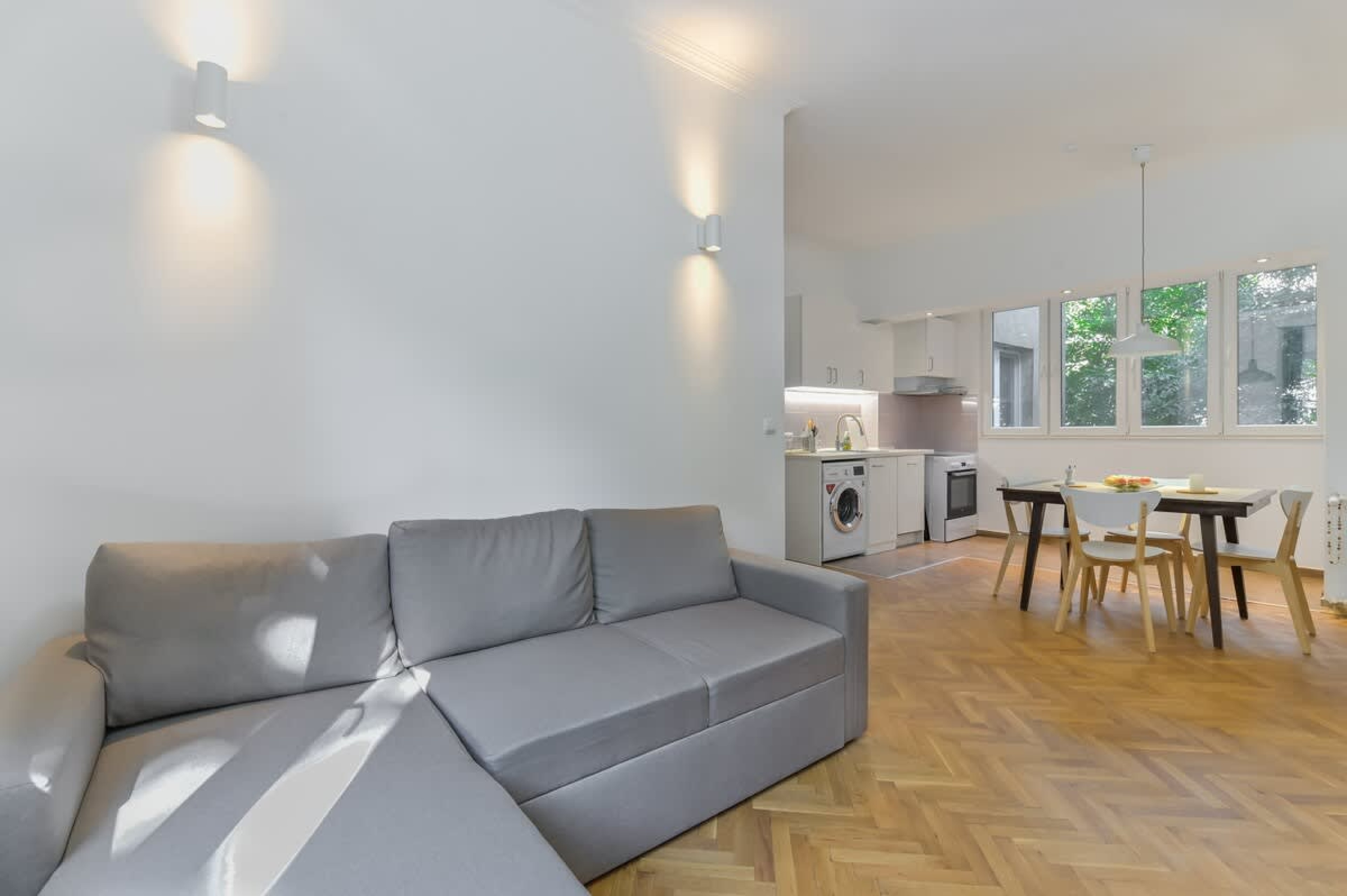 Scoutaround White Logo