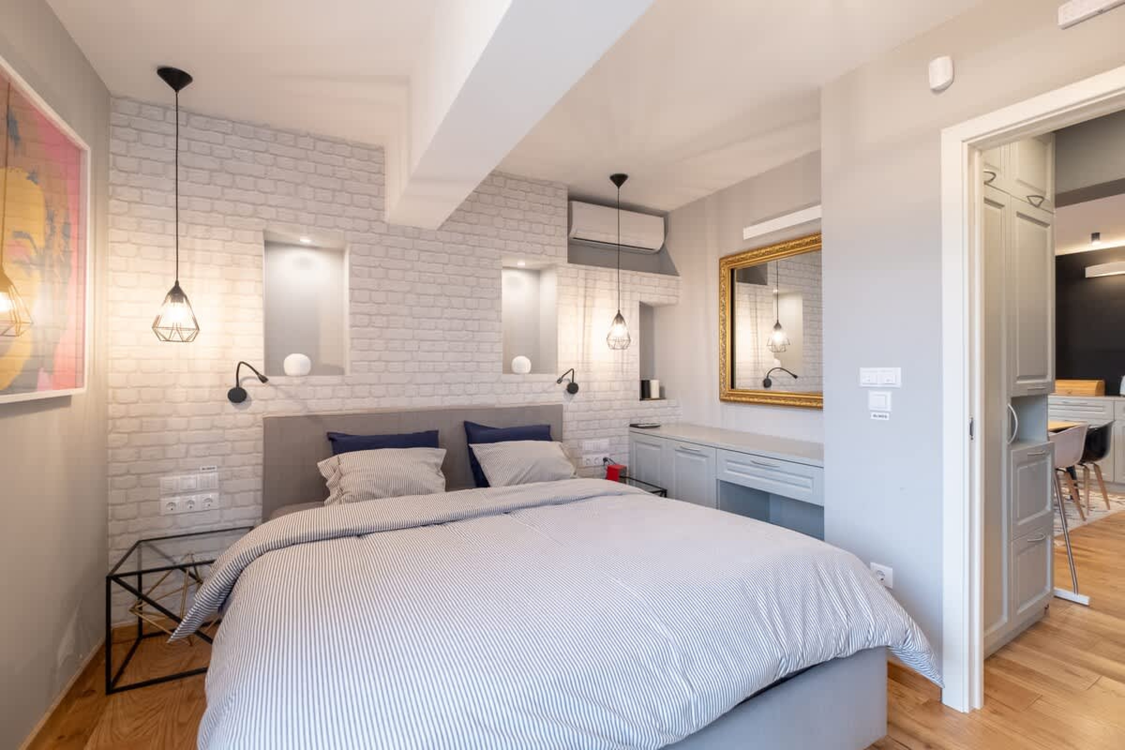 Scoutaround White Logo