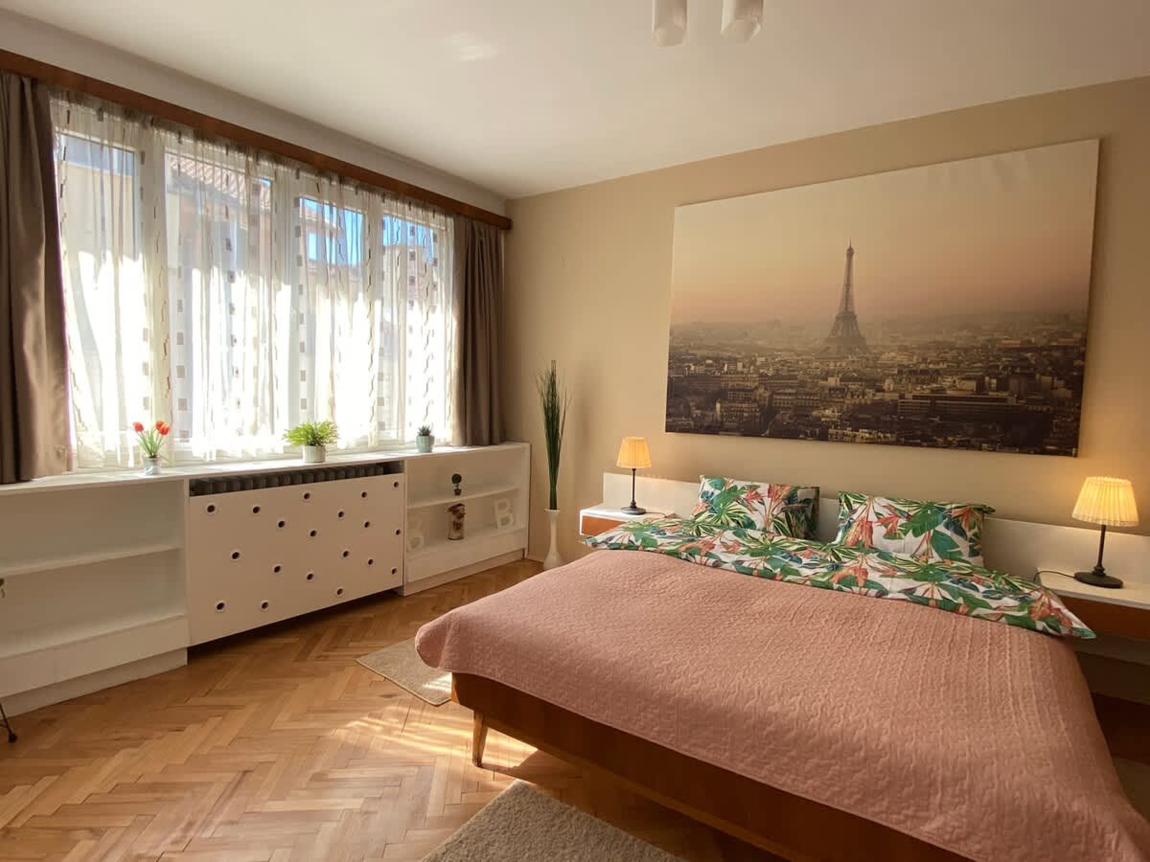 Scoutaround White Logo