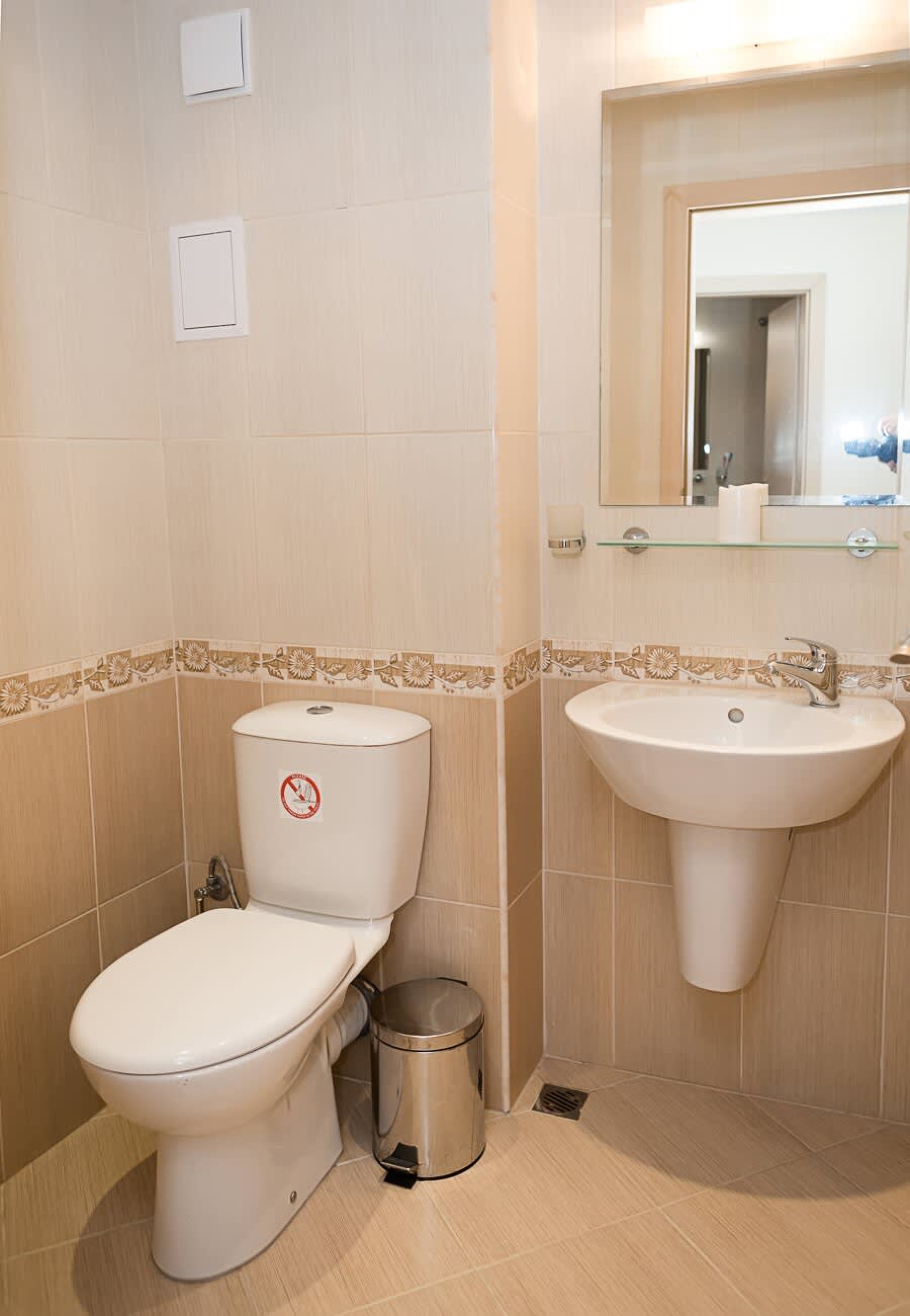 Seaside Bliss: Elegant 1BD with Stunning View - Photo 21