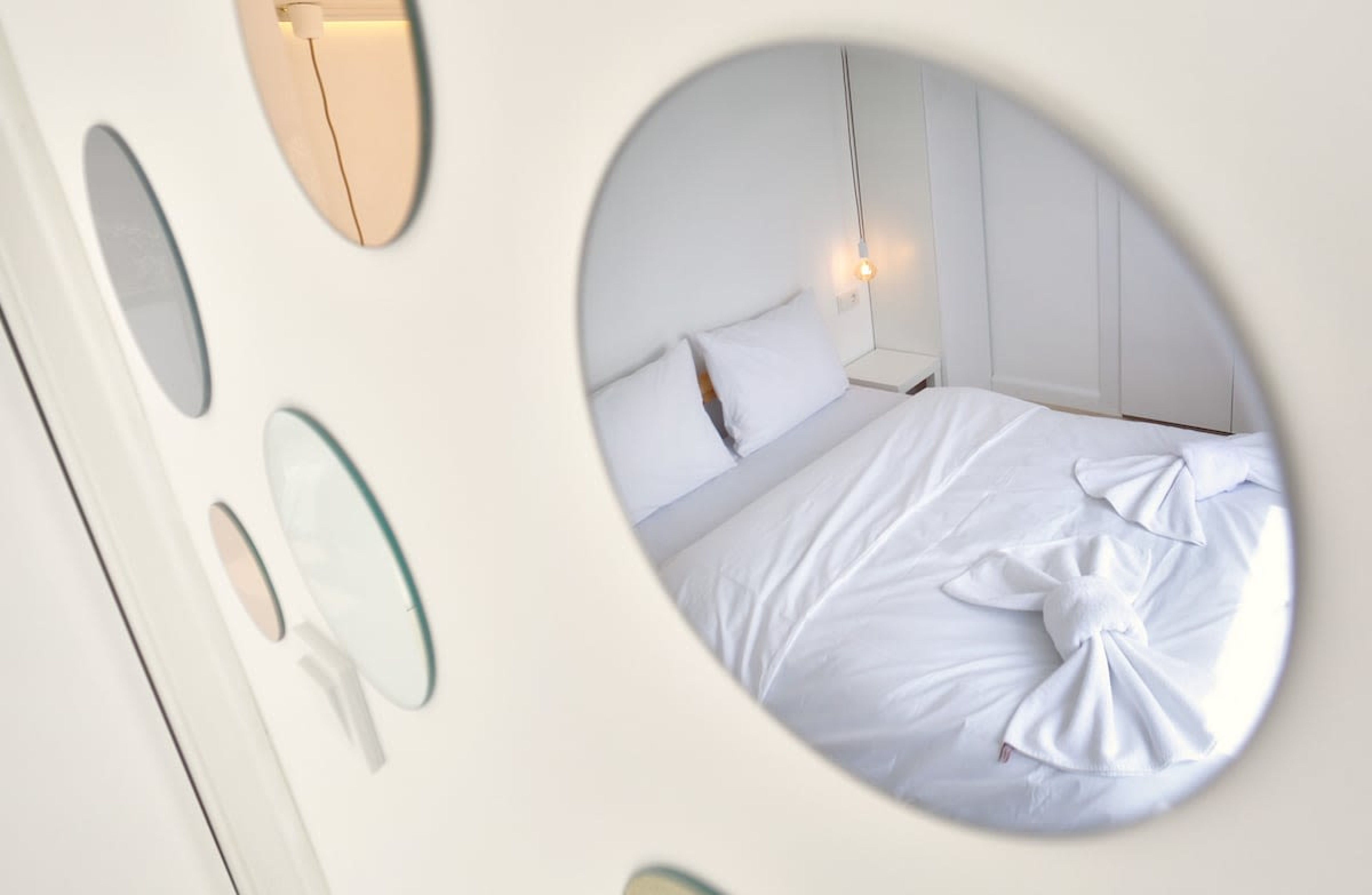 Scoutaround White Logo