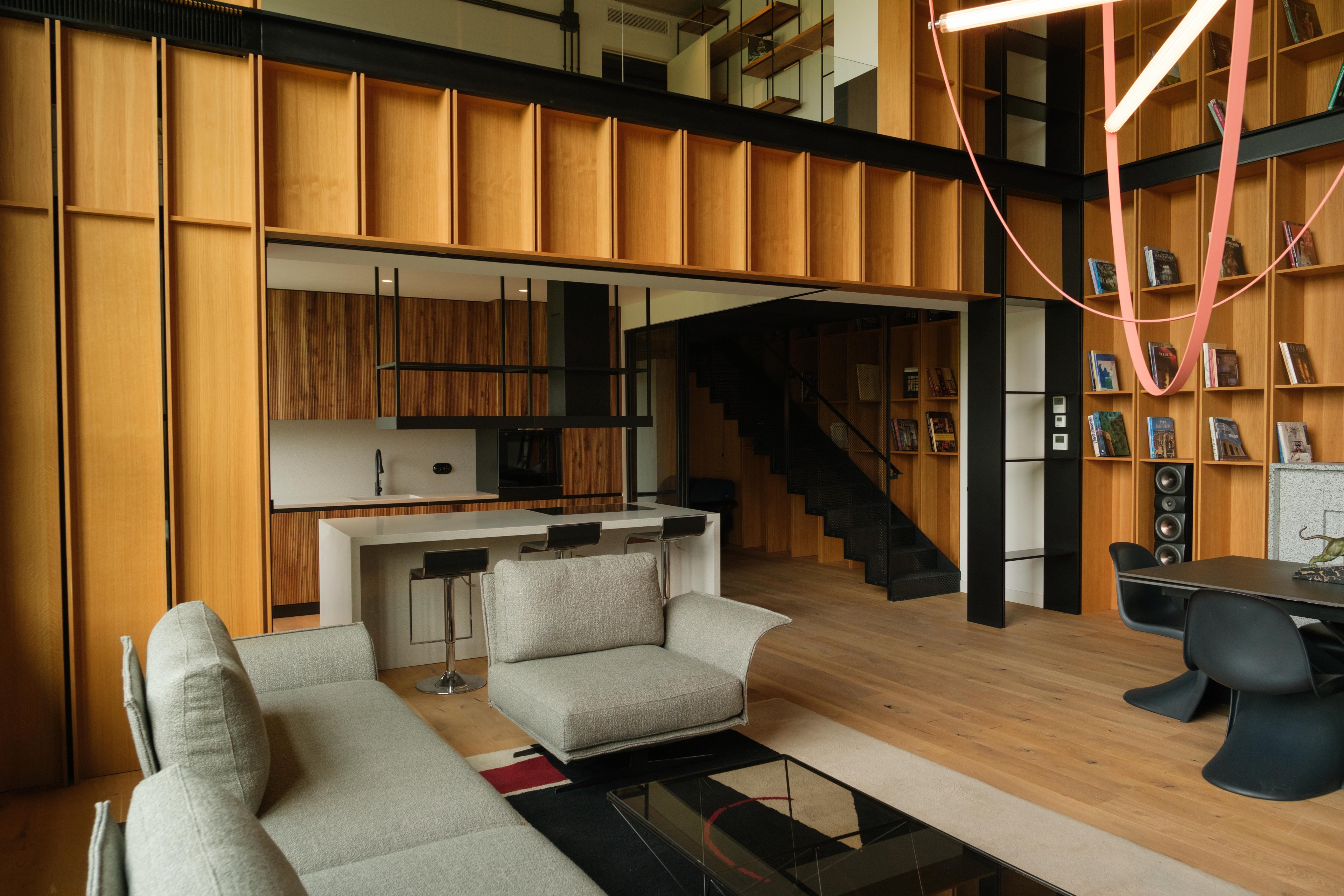 Scoutaround White Logo