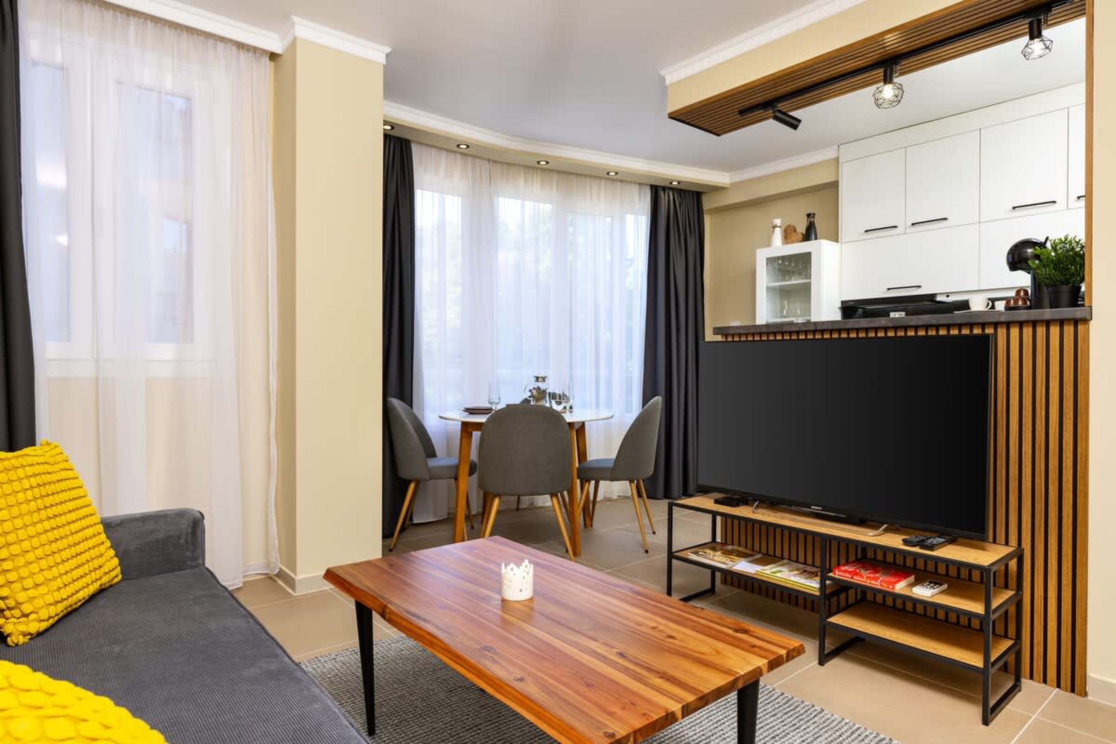 Scoutaround White Logo