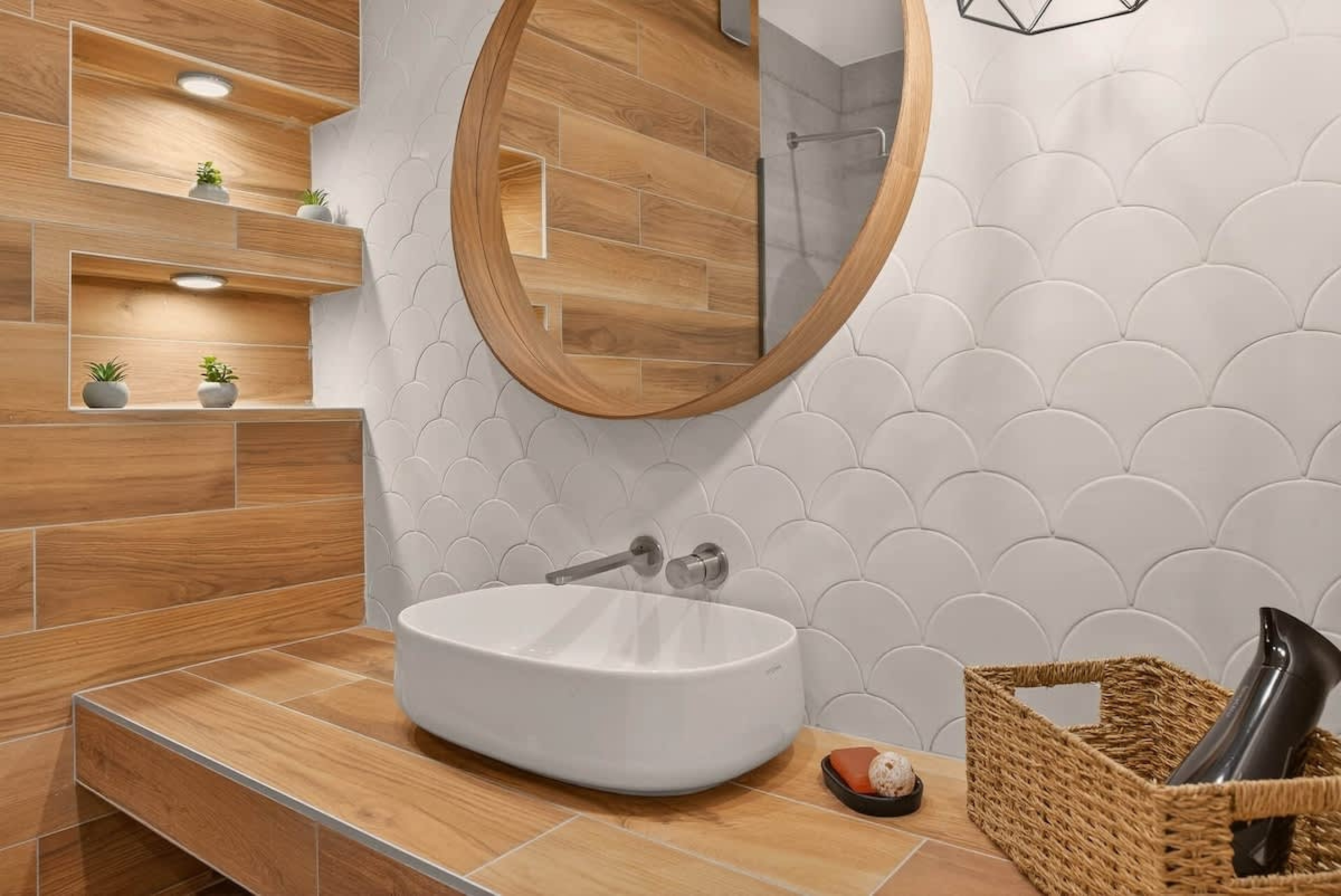 Scoutaround White Logo