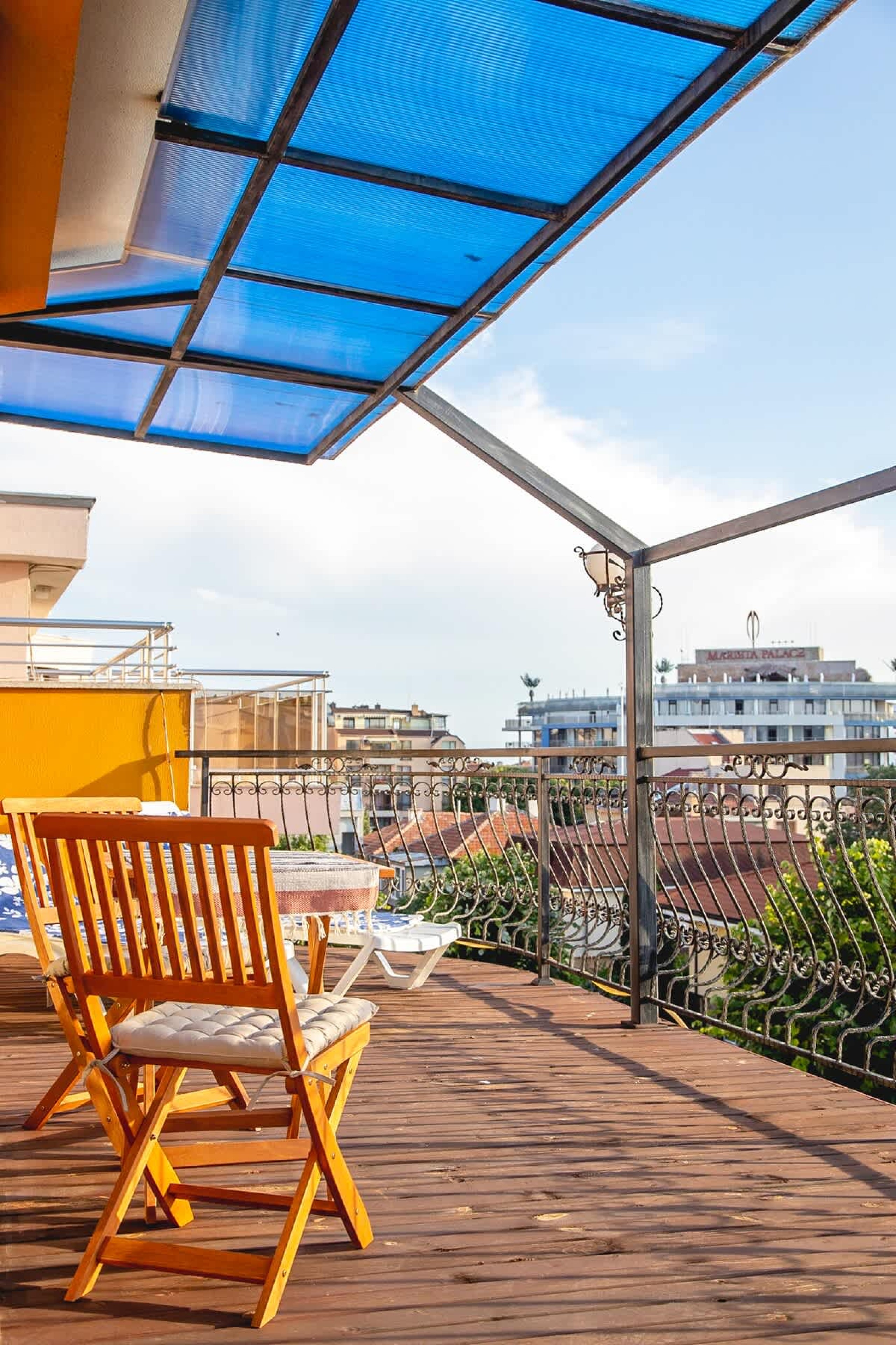 Scoutaround White Logo