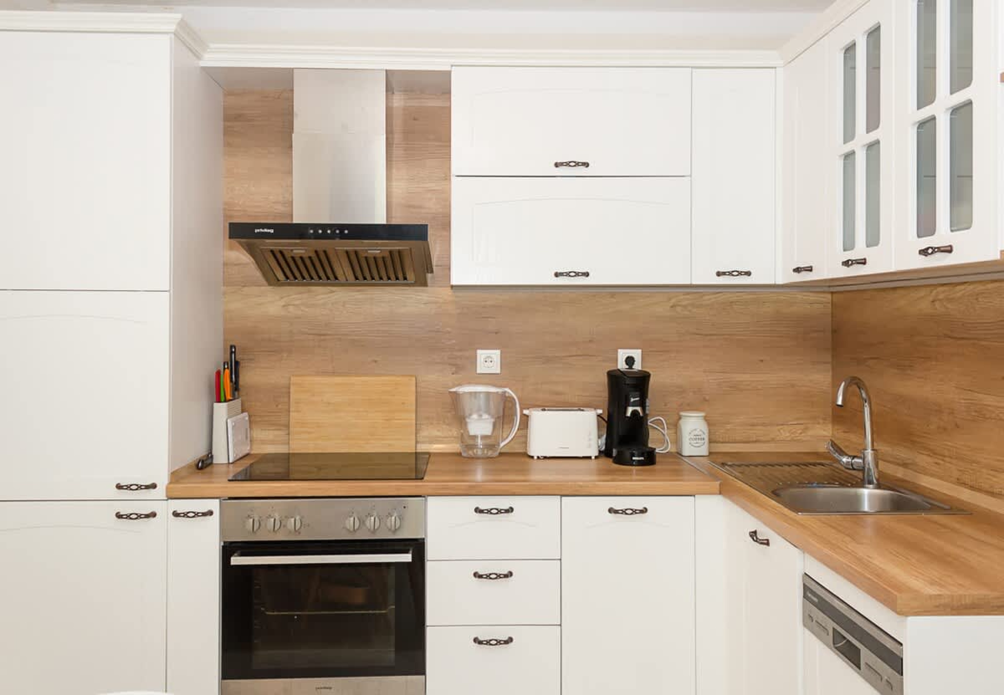 Scoutaround White Logo