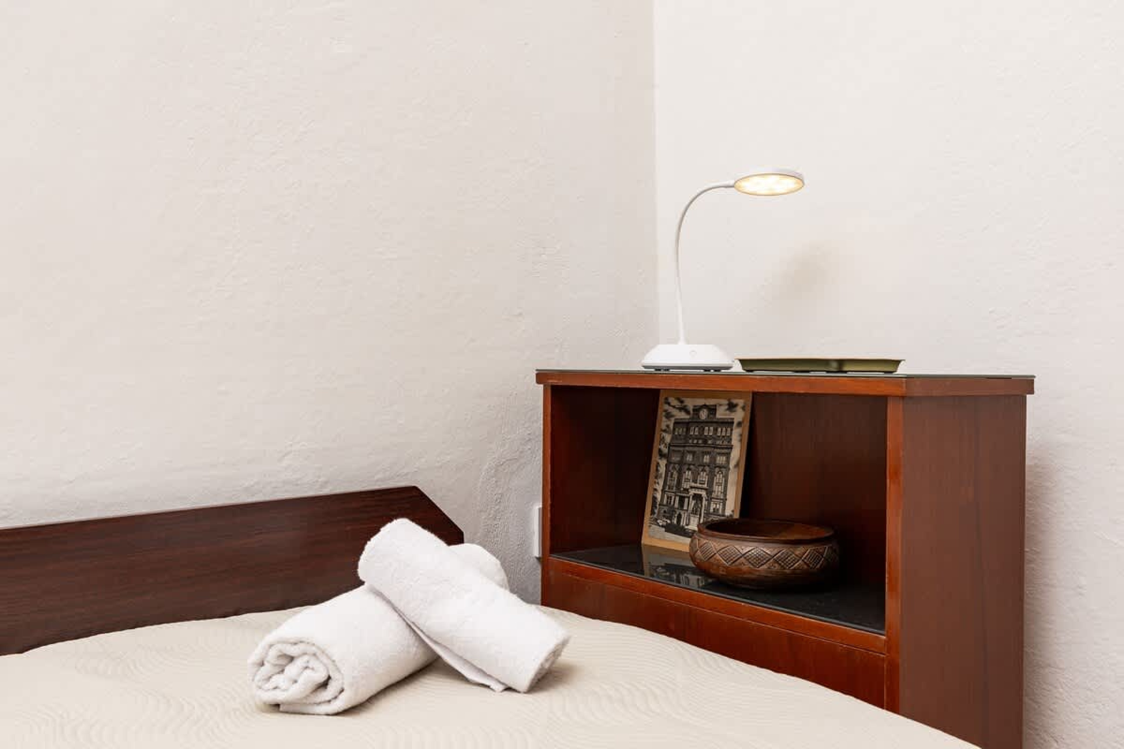 Scoutaround White Logo