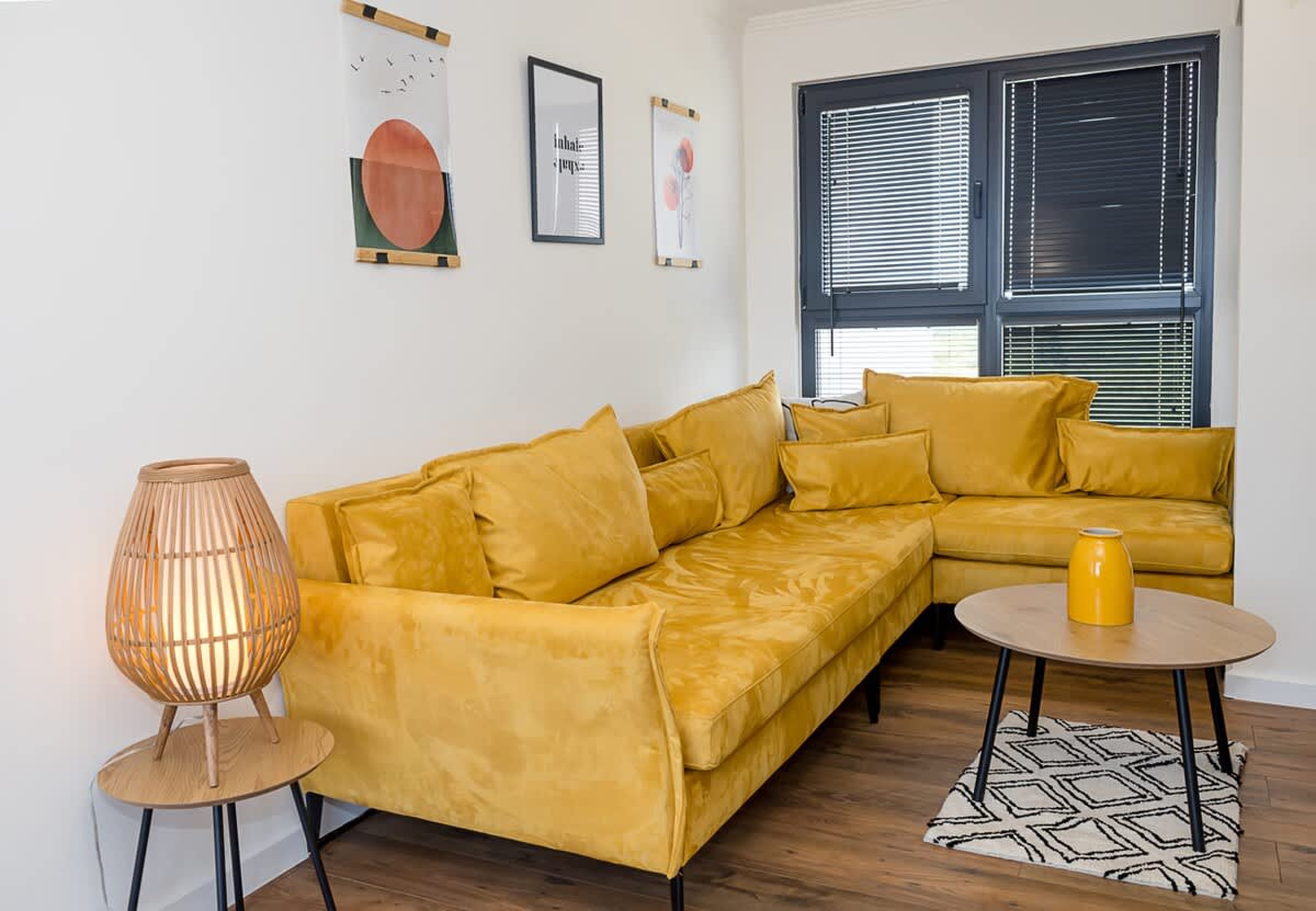 Scoutaround White Logo