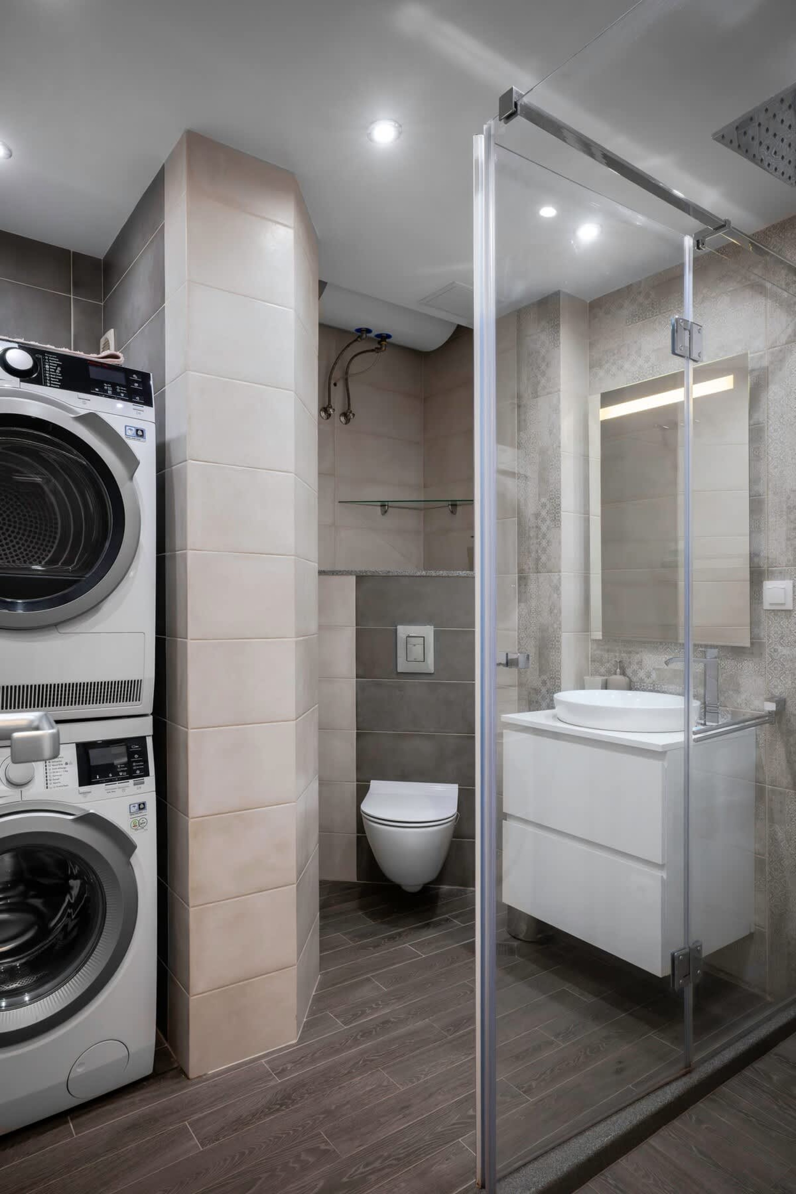 Central Luxurious 2 BD Flat near NDK - Photo 18