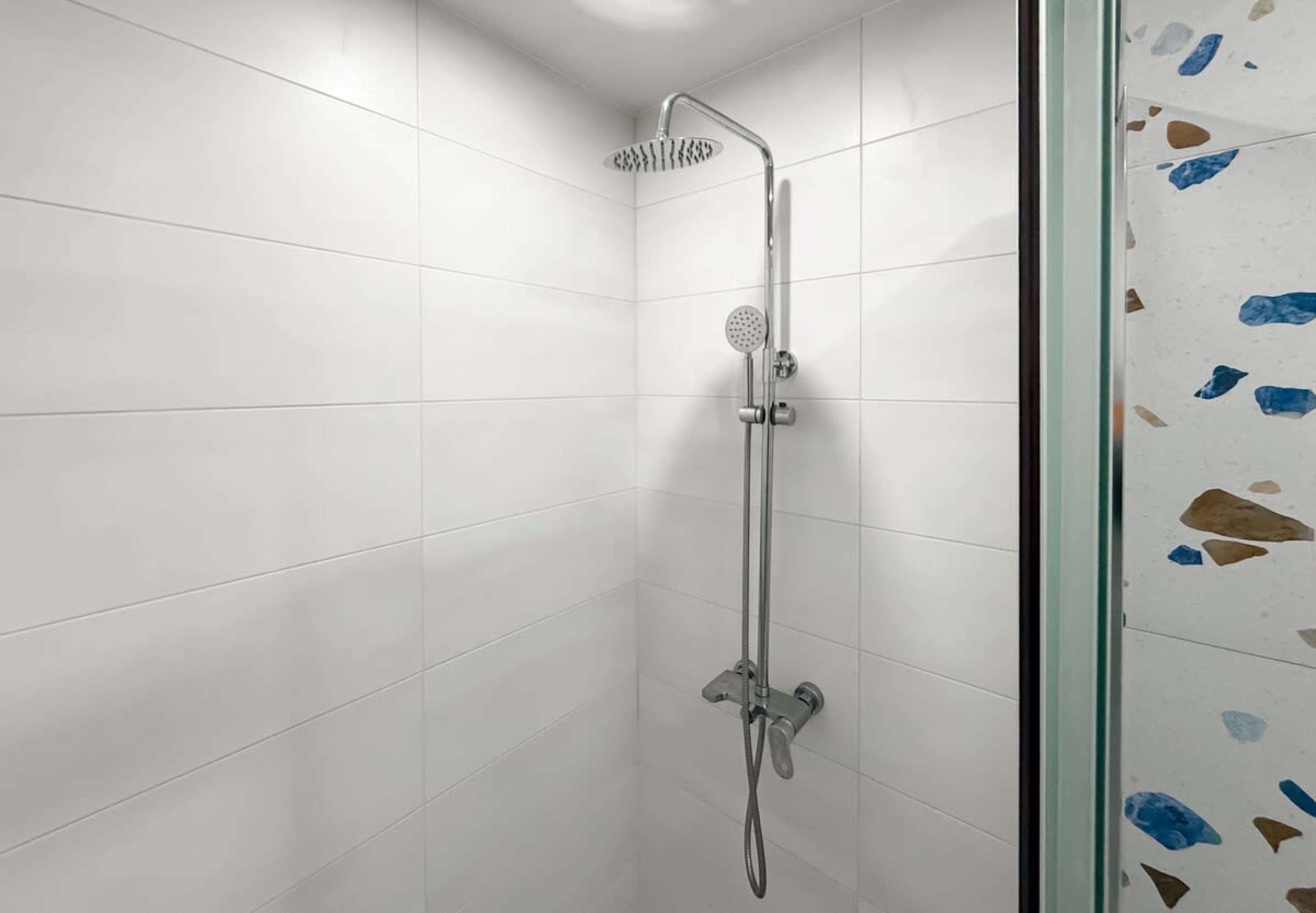 Scoutaround White Logo