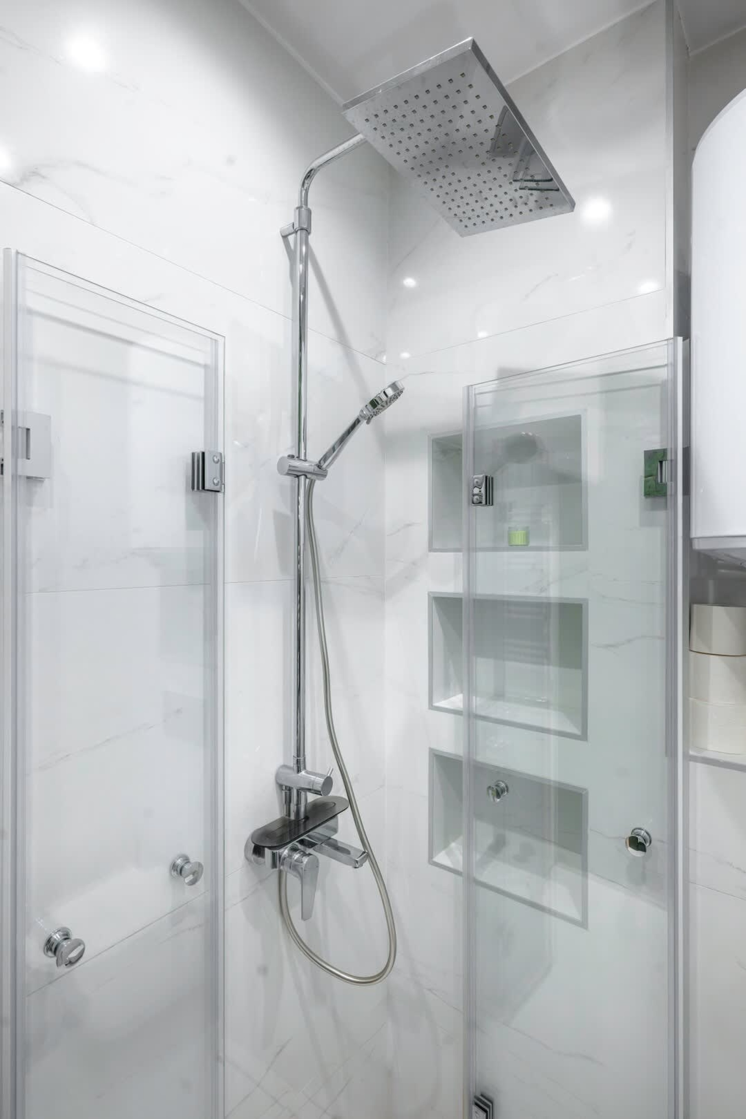 Sunny Stylish Apartment in Sofia - Photo 17