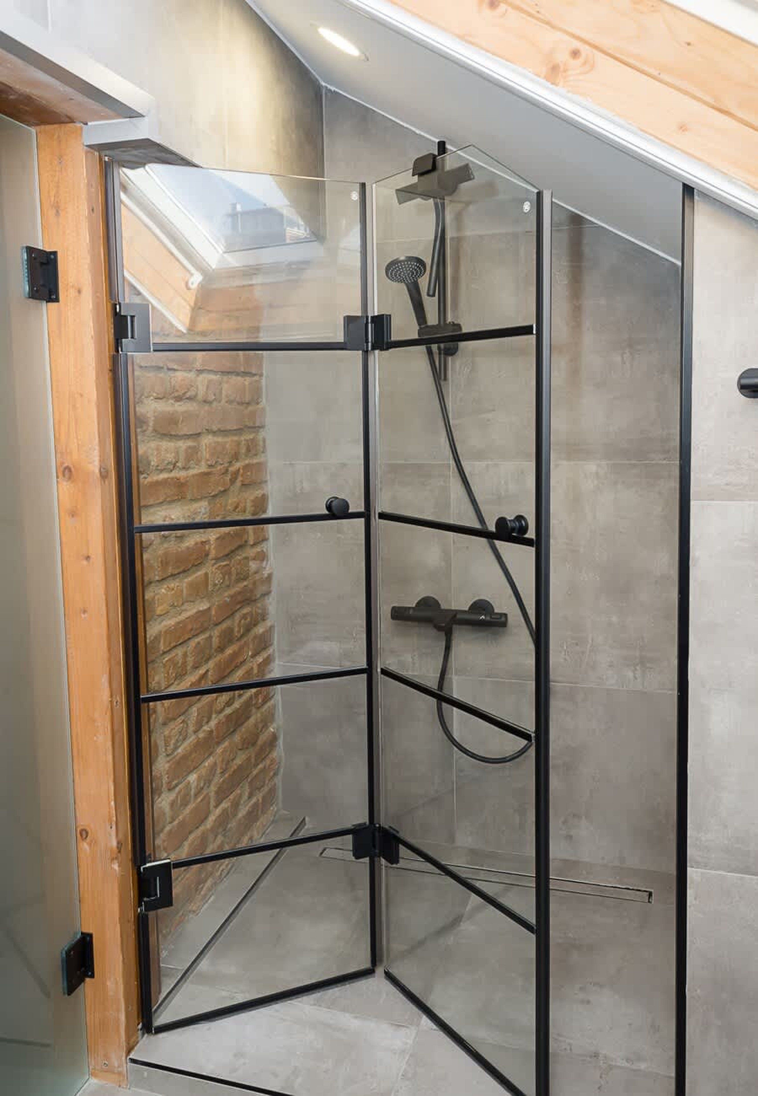 Scoutaround White Logo