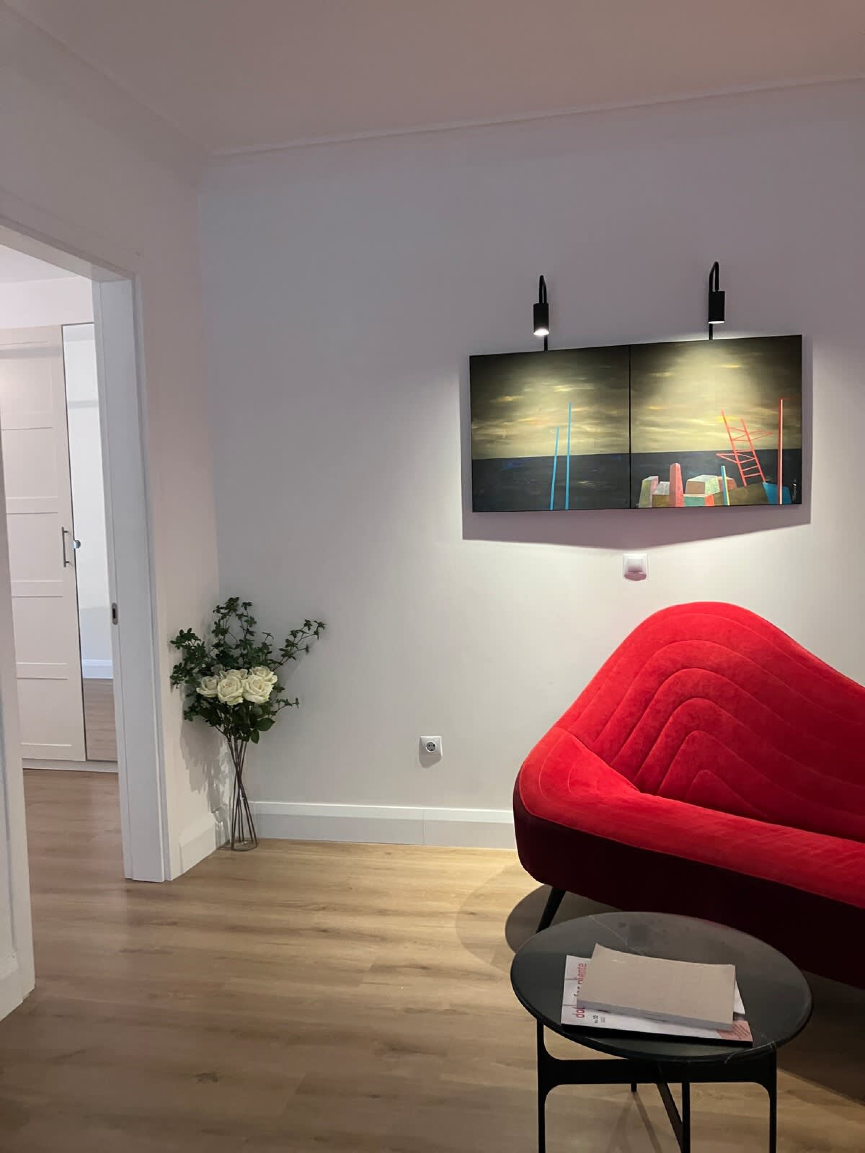 Scoutaround White Logo