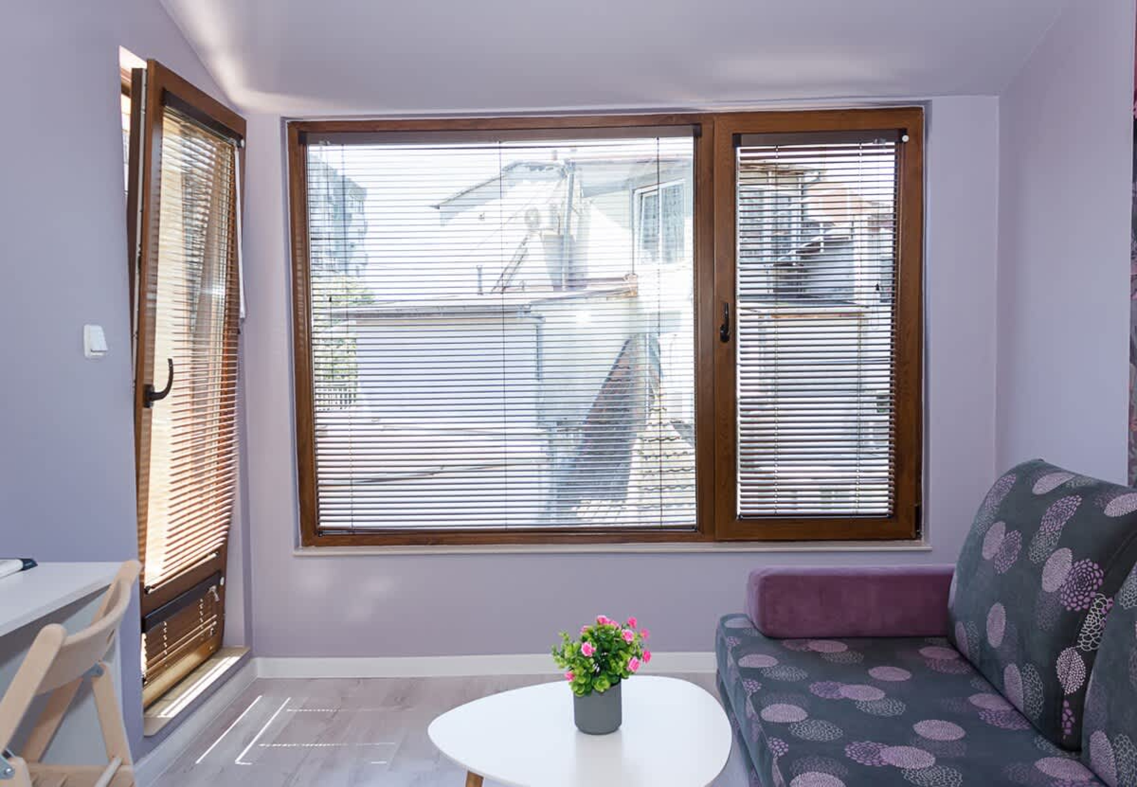 Scoutaround White Logo