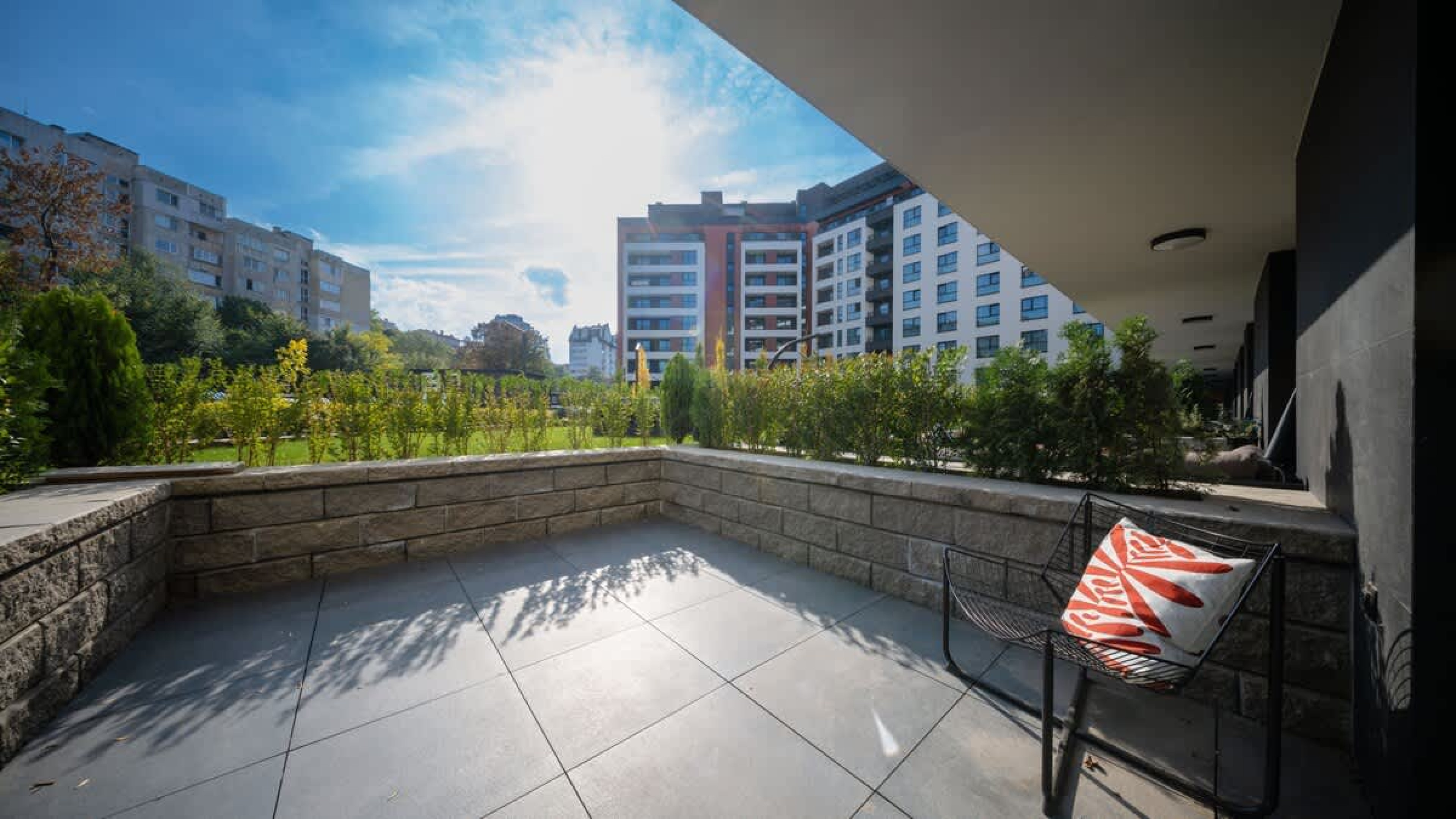 Scoutaround White Logo