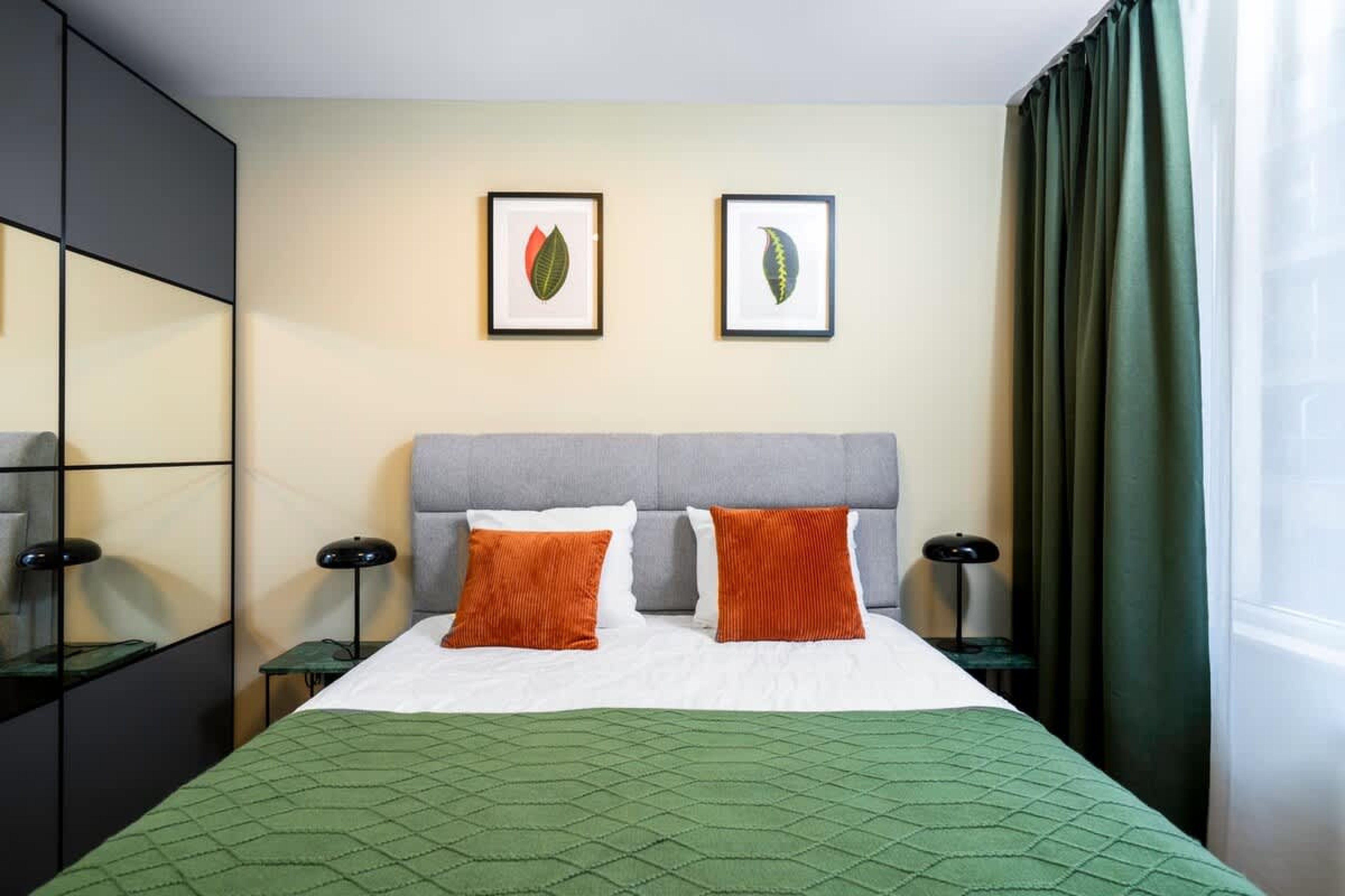 Scoutaround White Logo