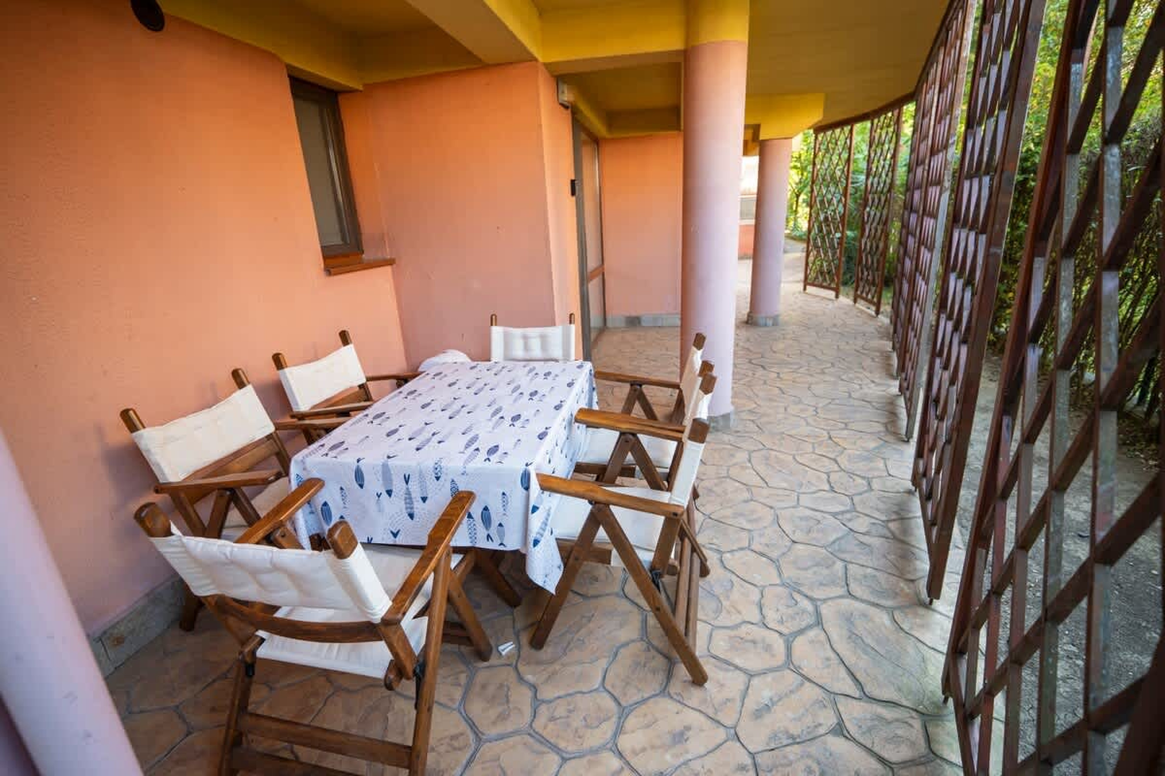 The Family Courtyard - Very LARGE 2BD Apartment - Photo 28