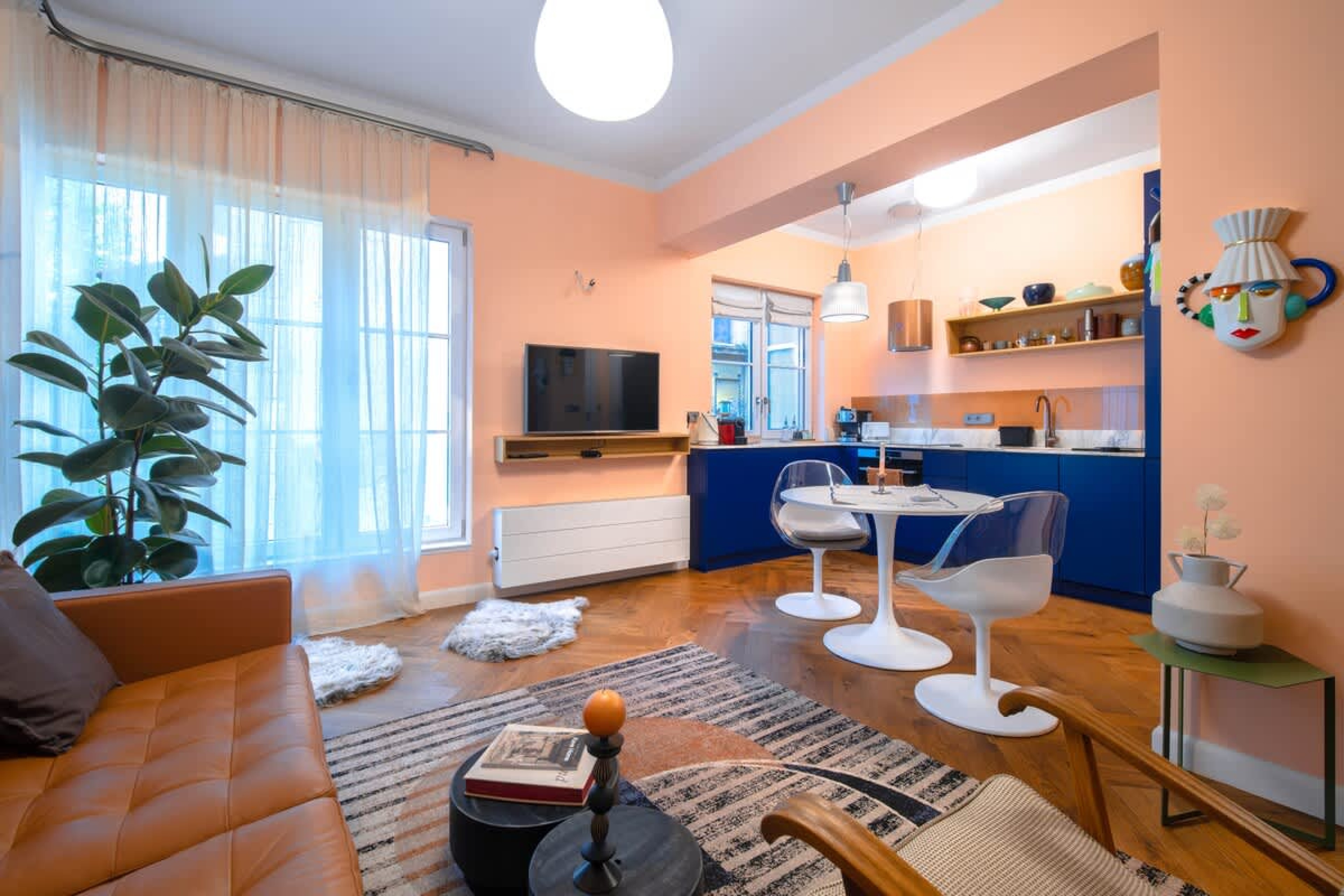 Scoutaround White Logo