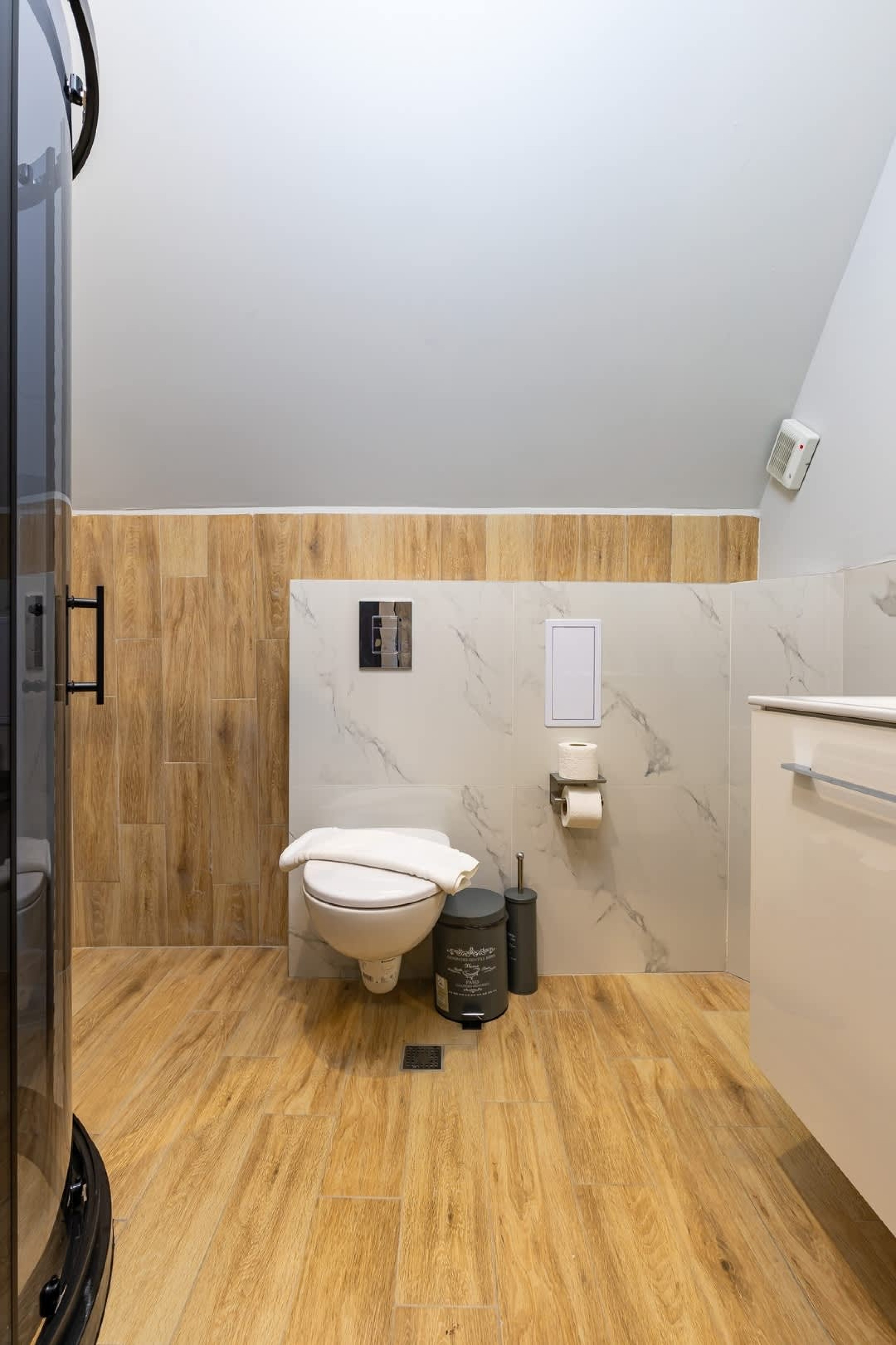 Scoutaround White Logo