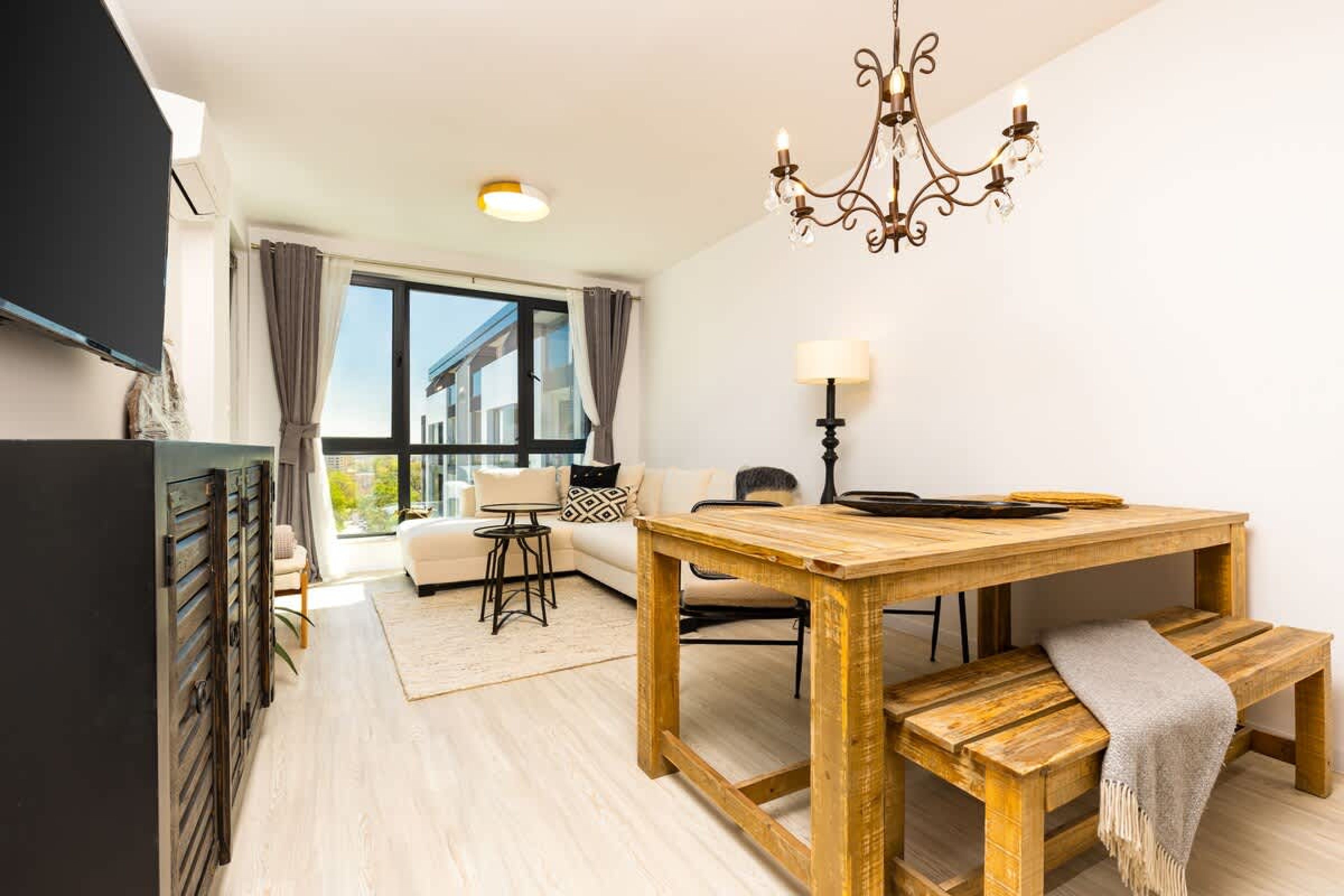 Scoutaround White Logo