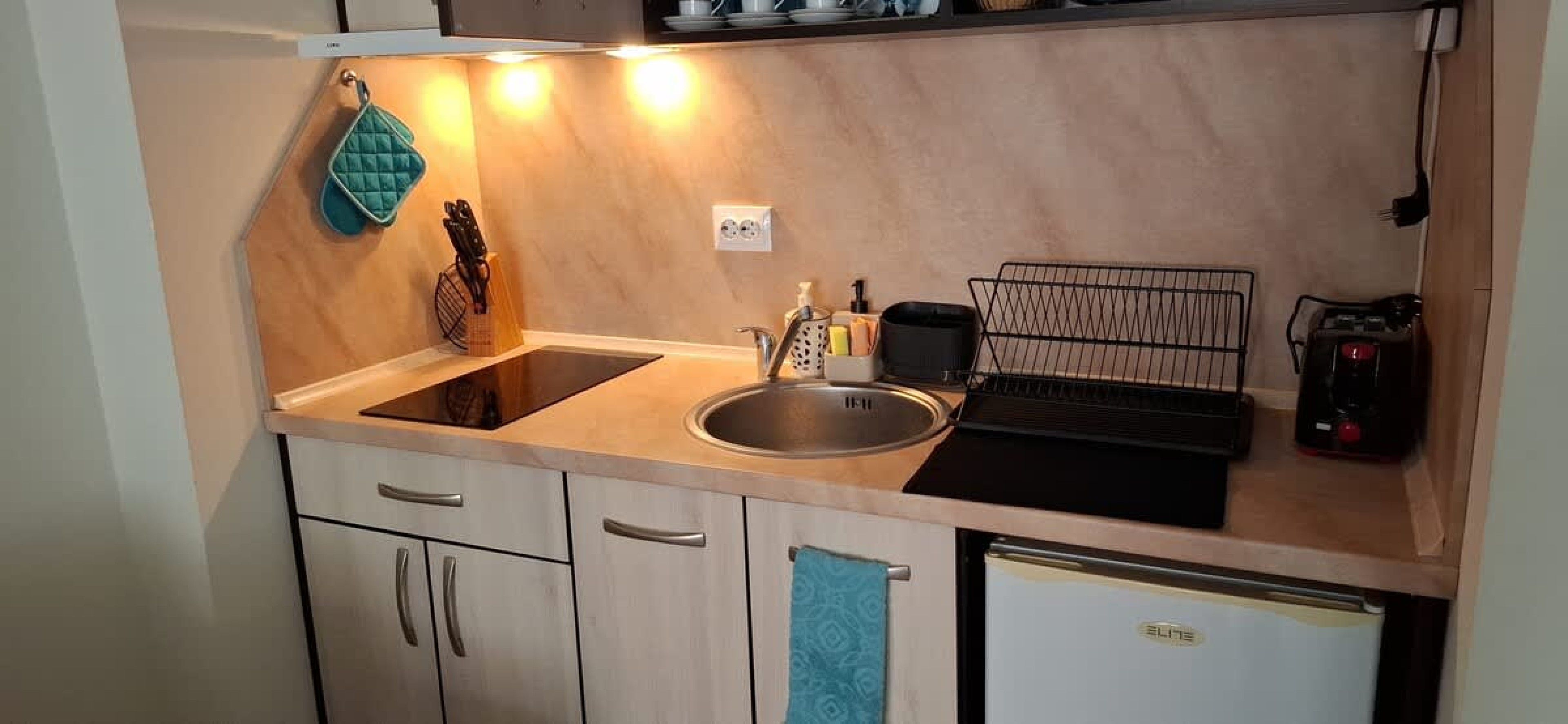 Scoutaround White Logo