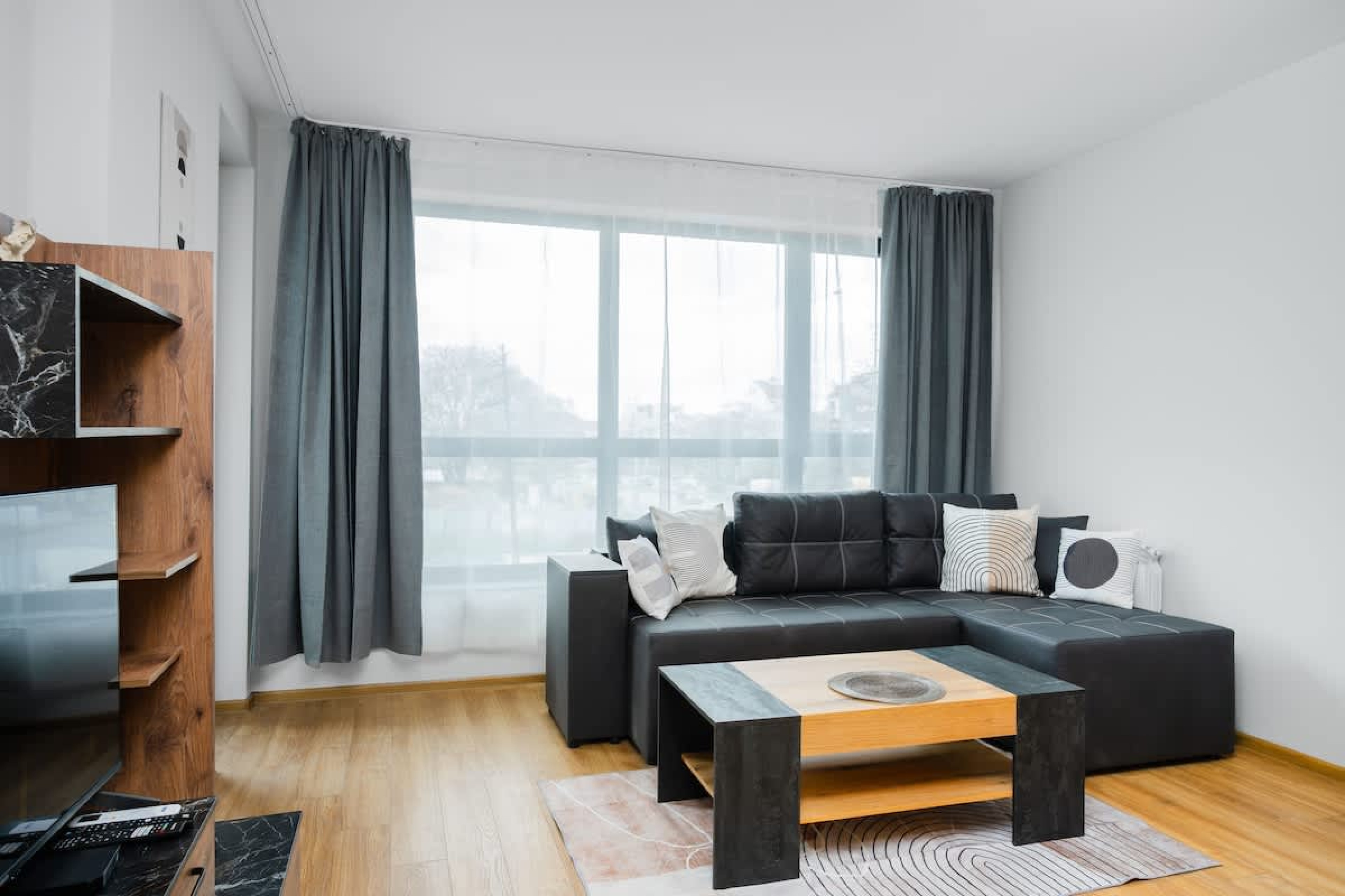 Scoutaround White Logo