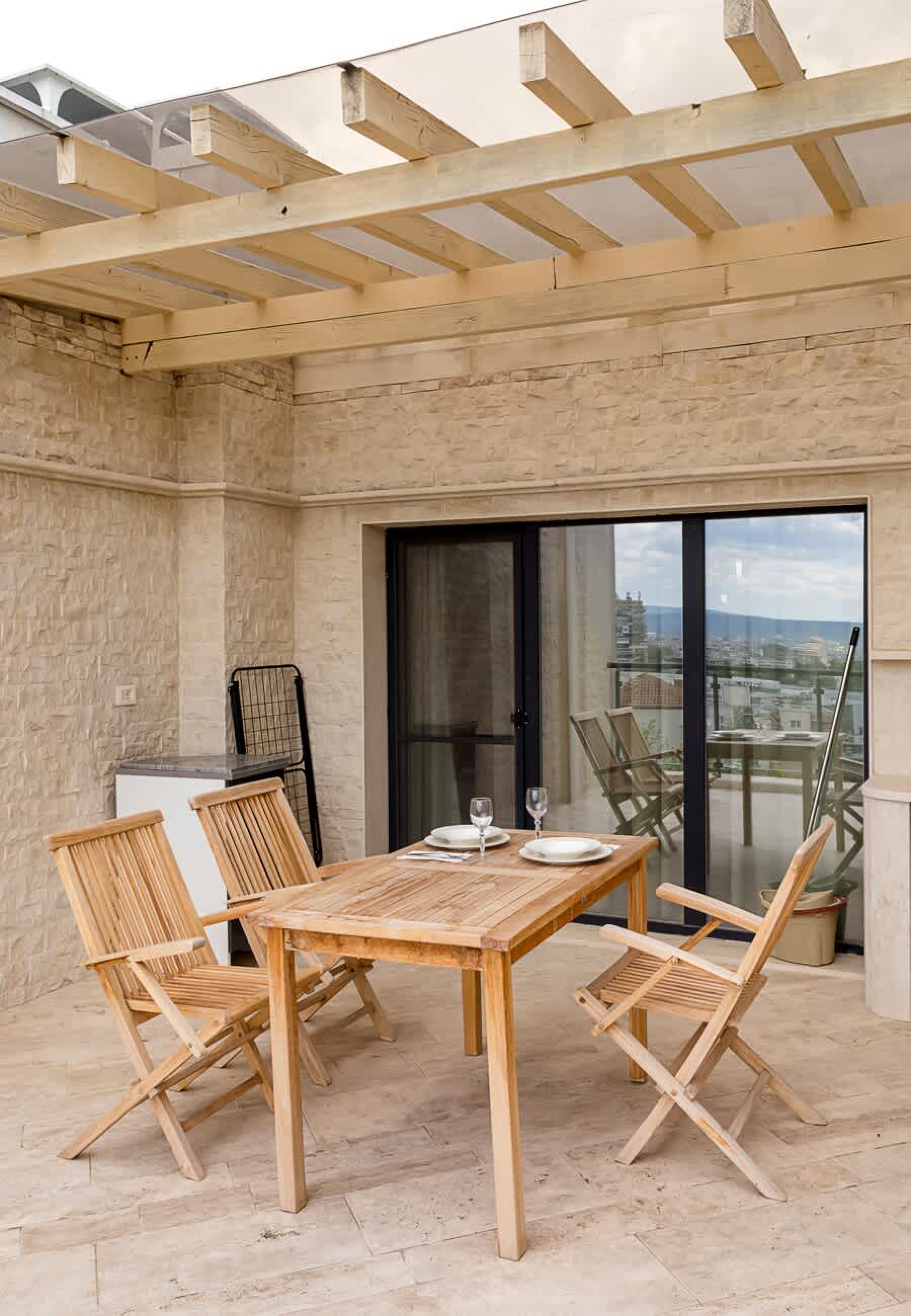 Scoutaround White Logo