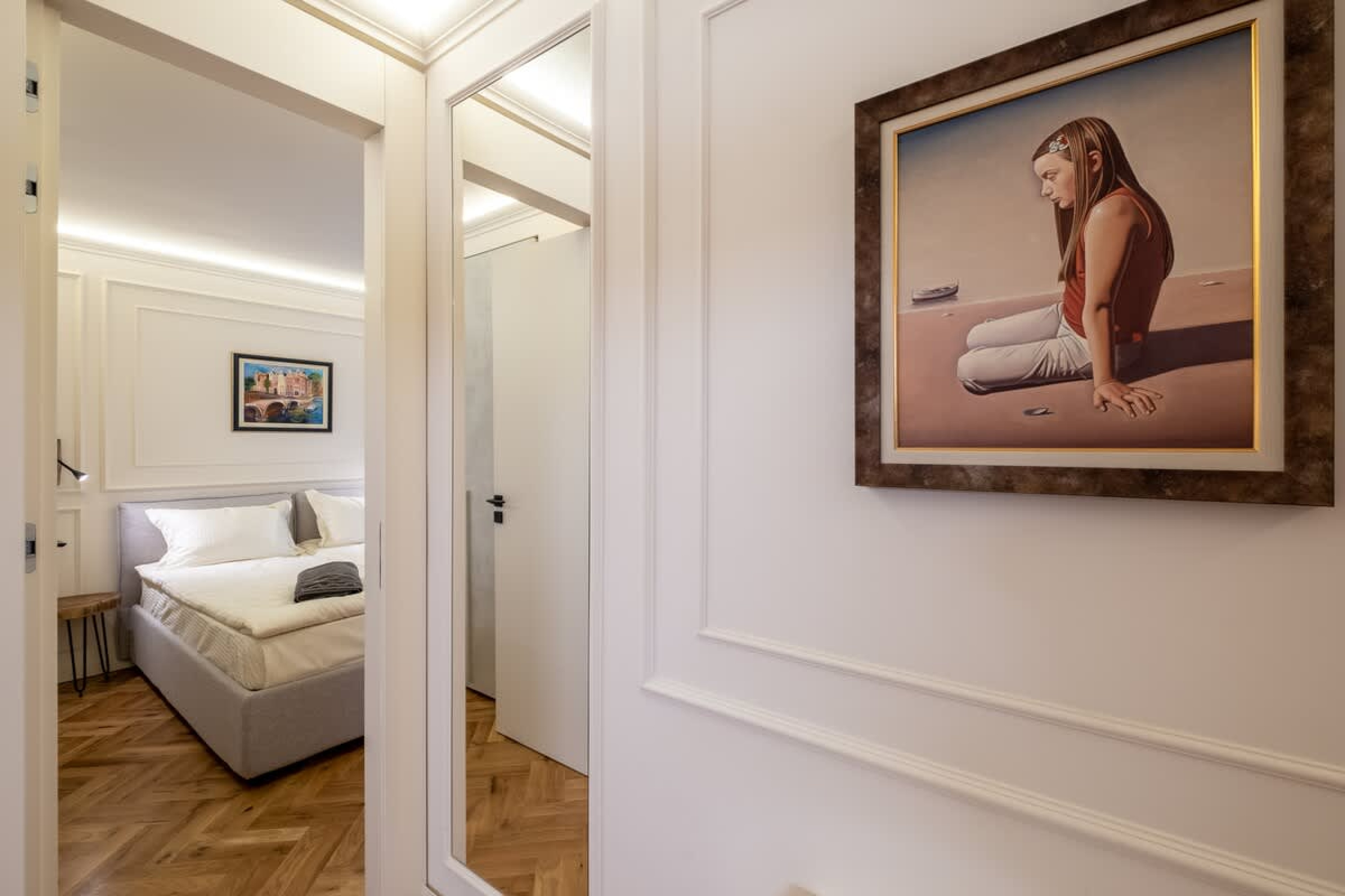 Scoutaround White Logo