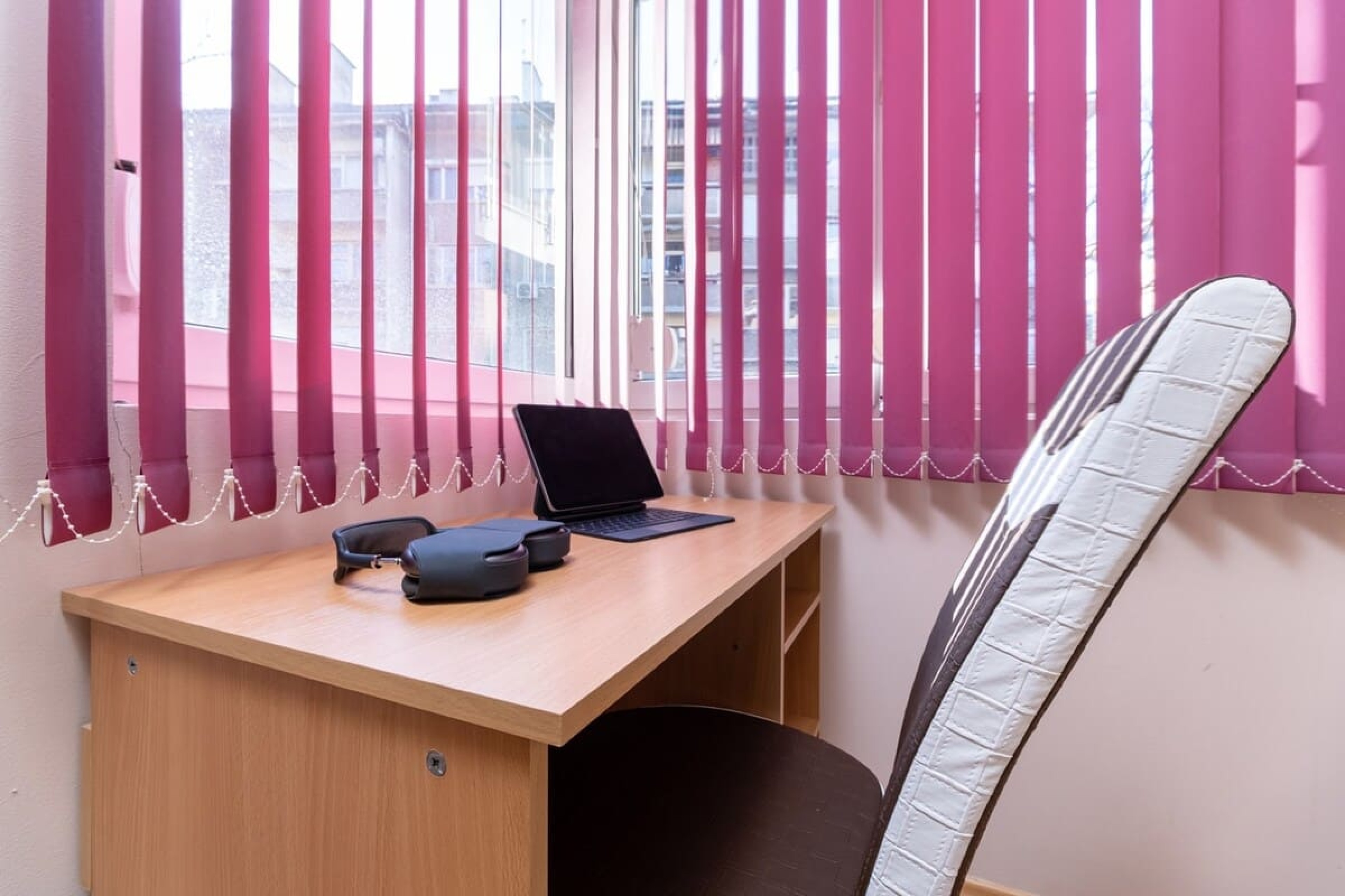 Scoutaround White Logo