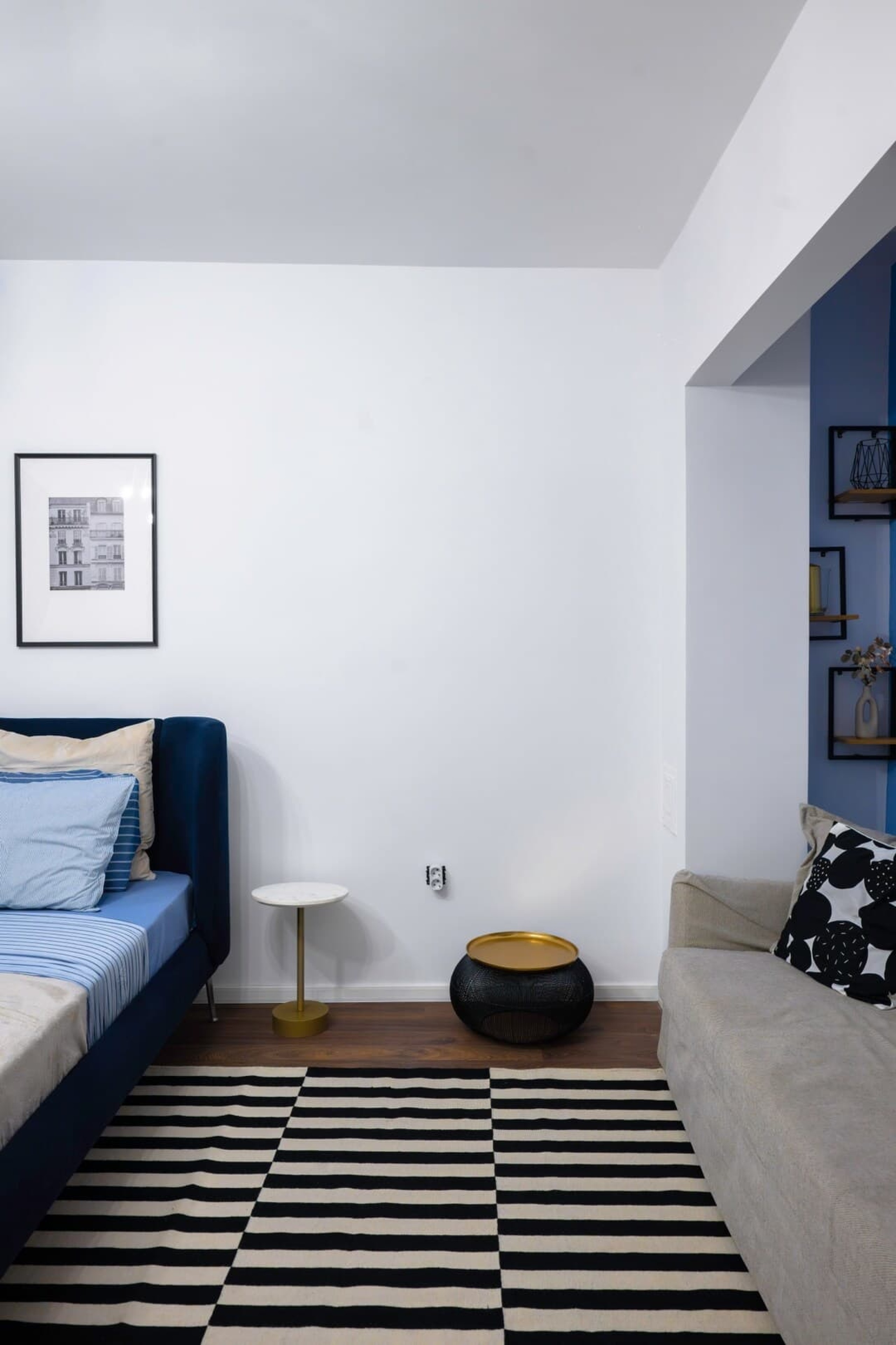 Scoutaround White Logo