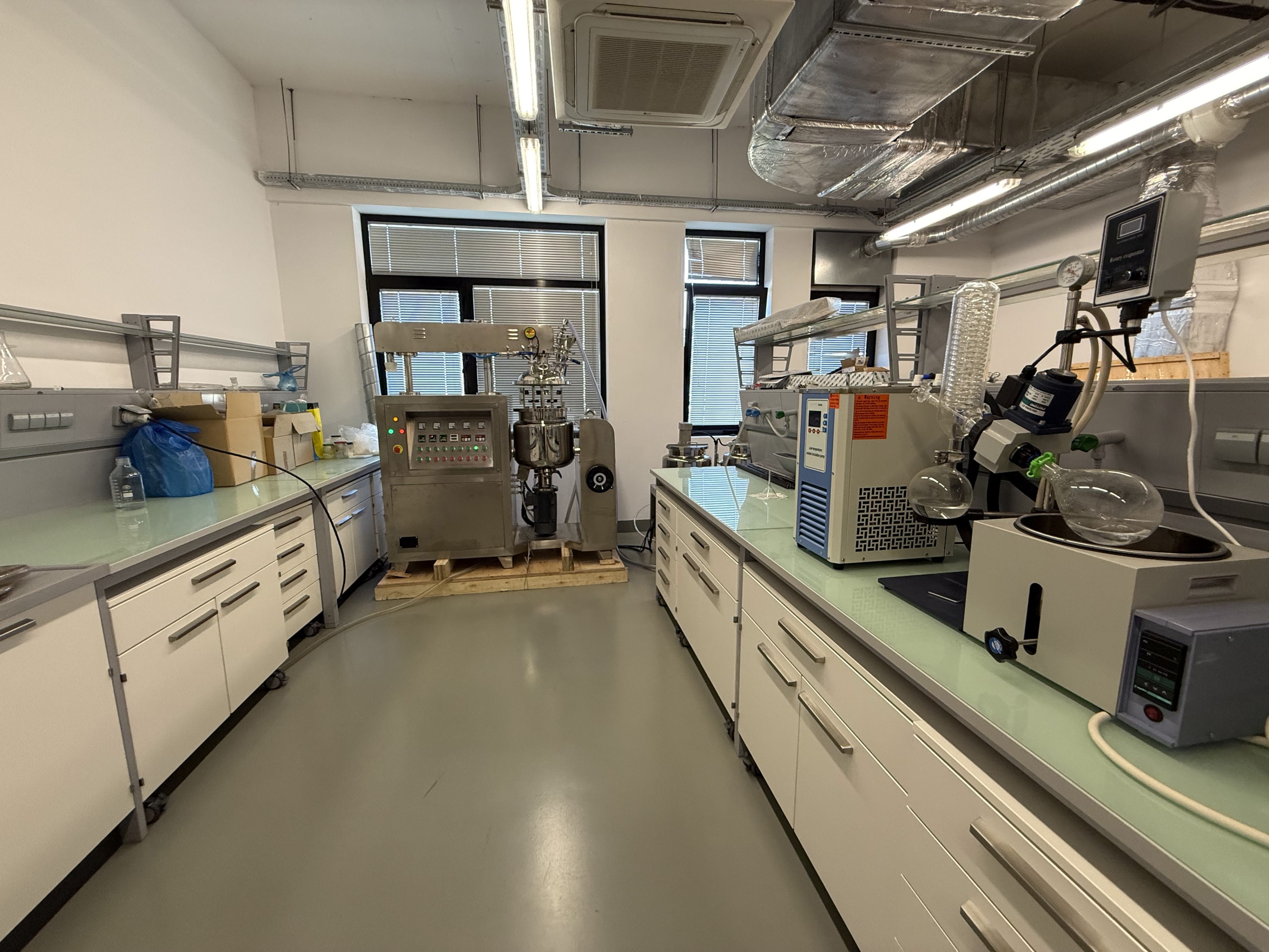 Scoutaround White Logo