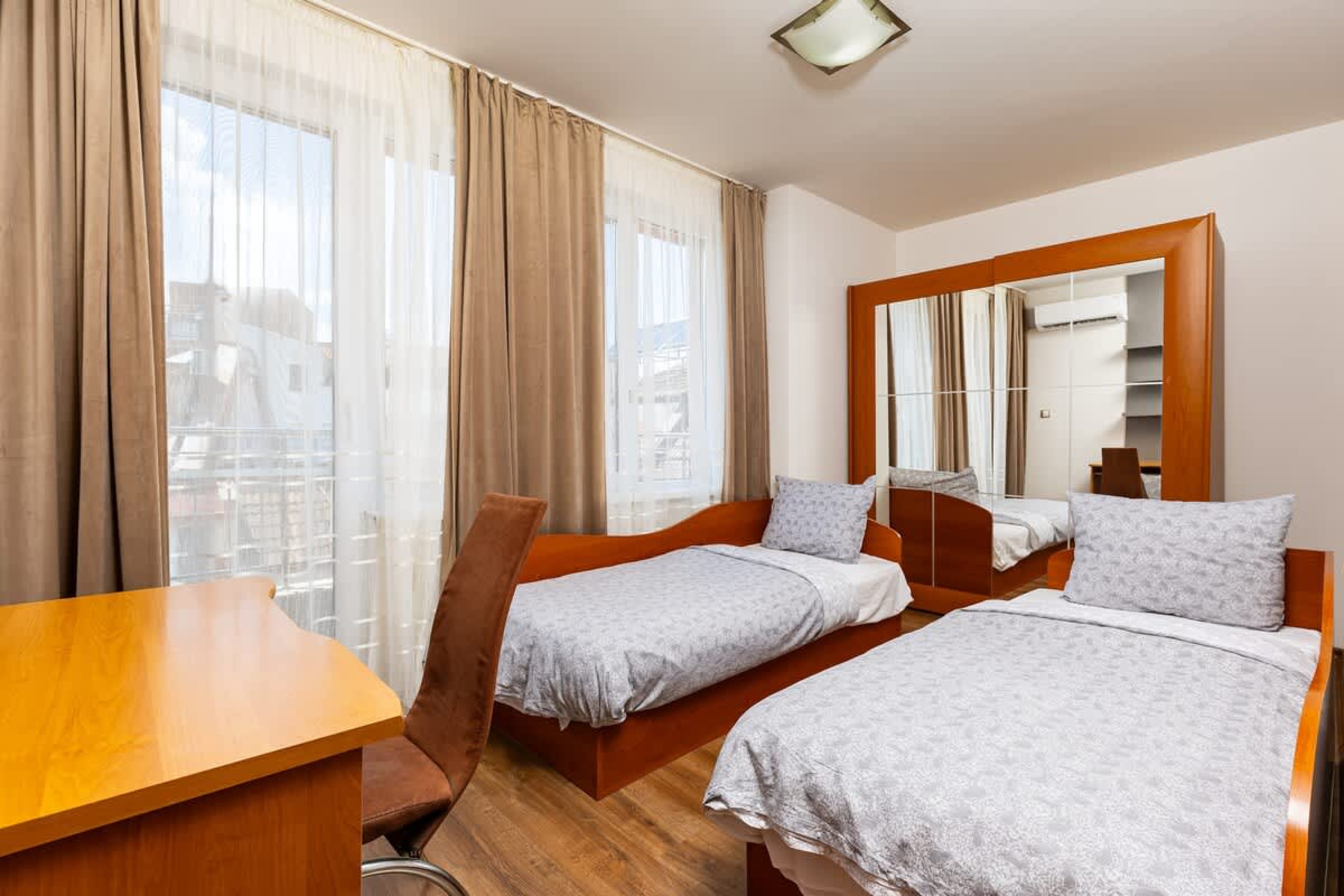 Scoutaround White Logo