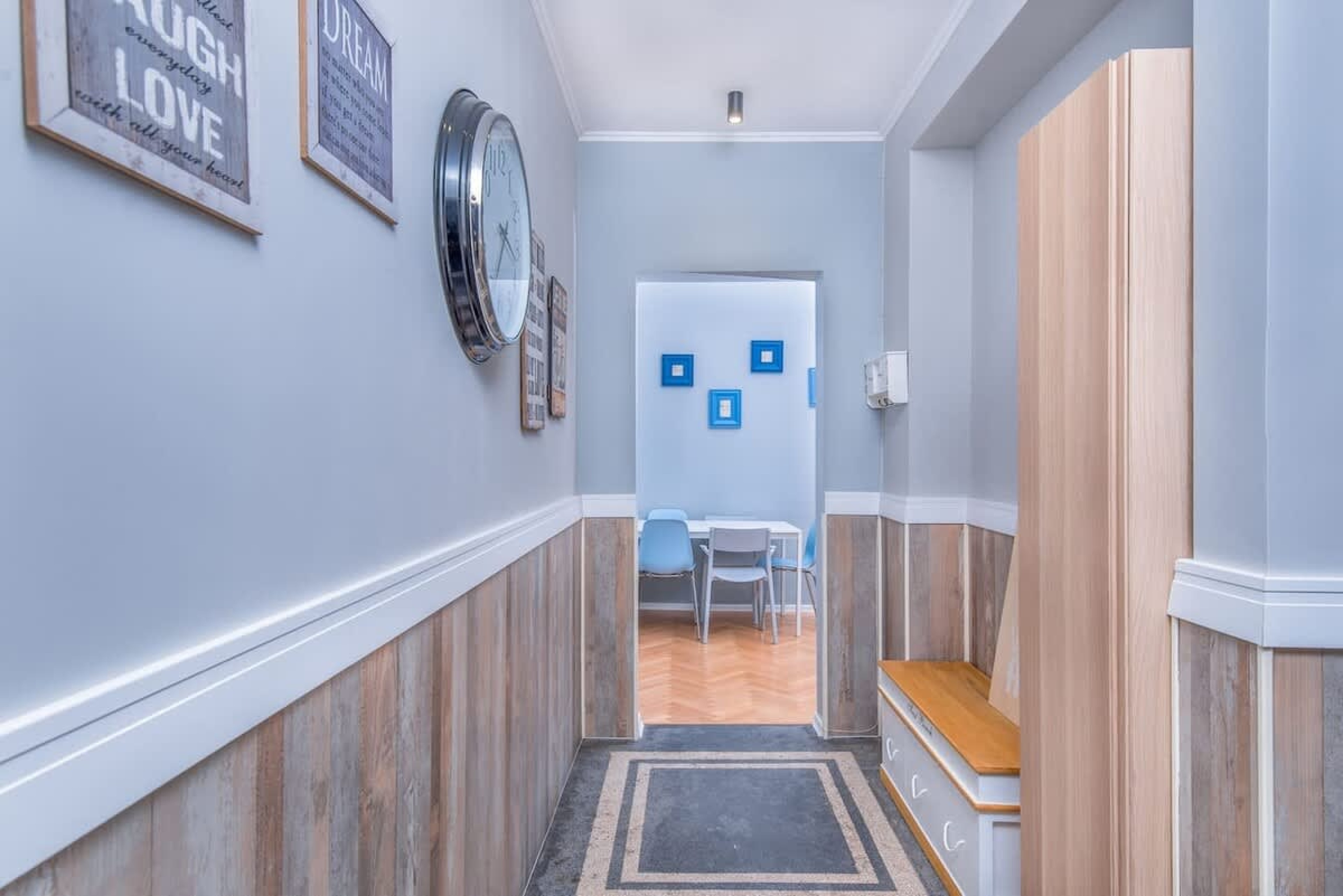 Scoutaround White Logo