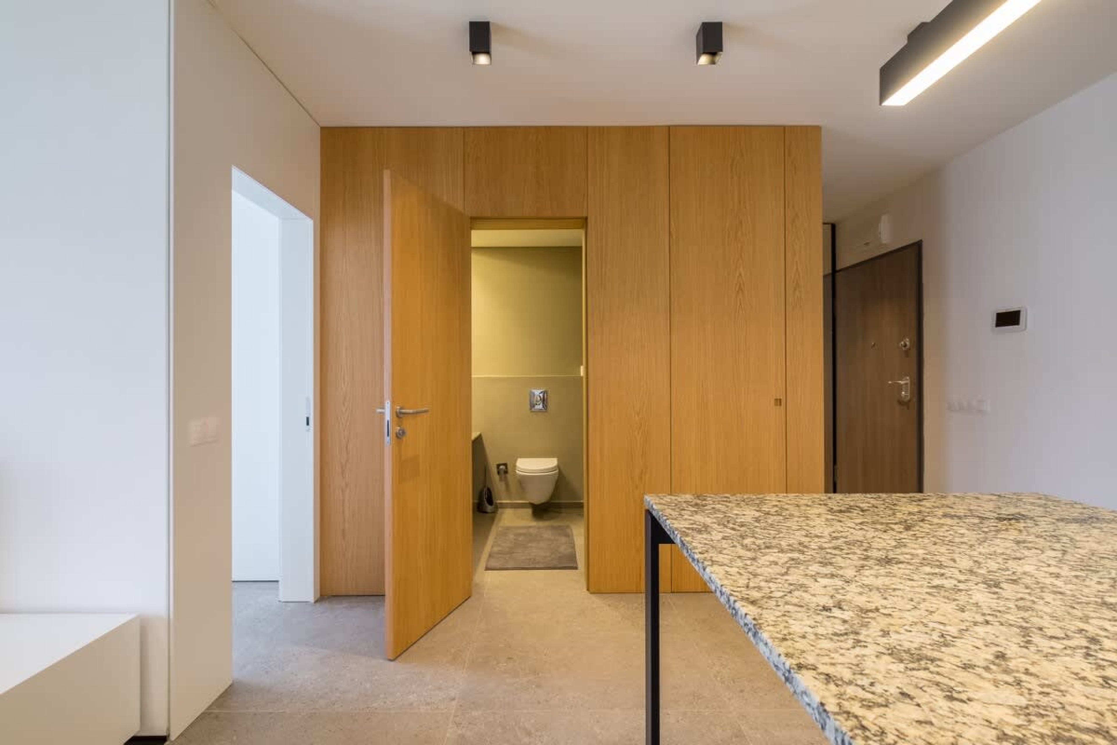 Scoutaround White Logo