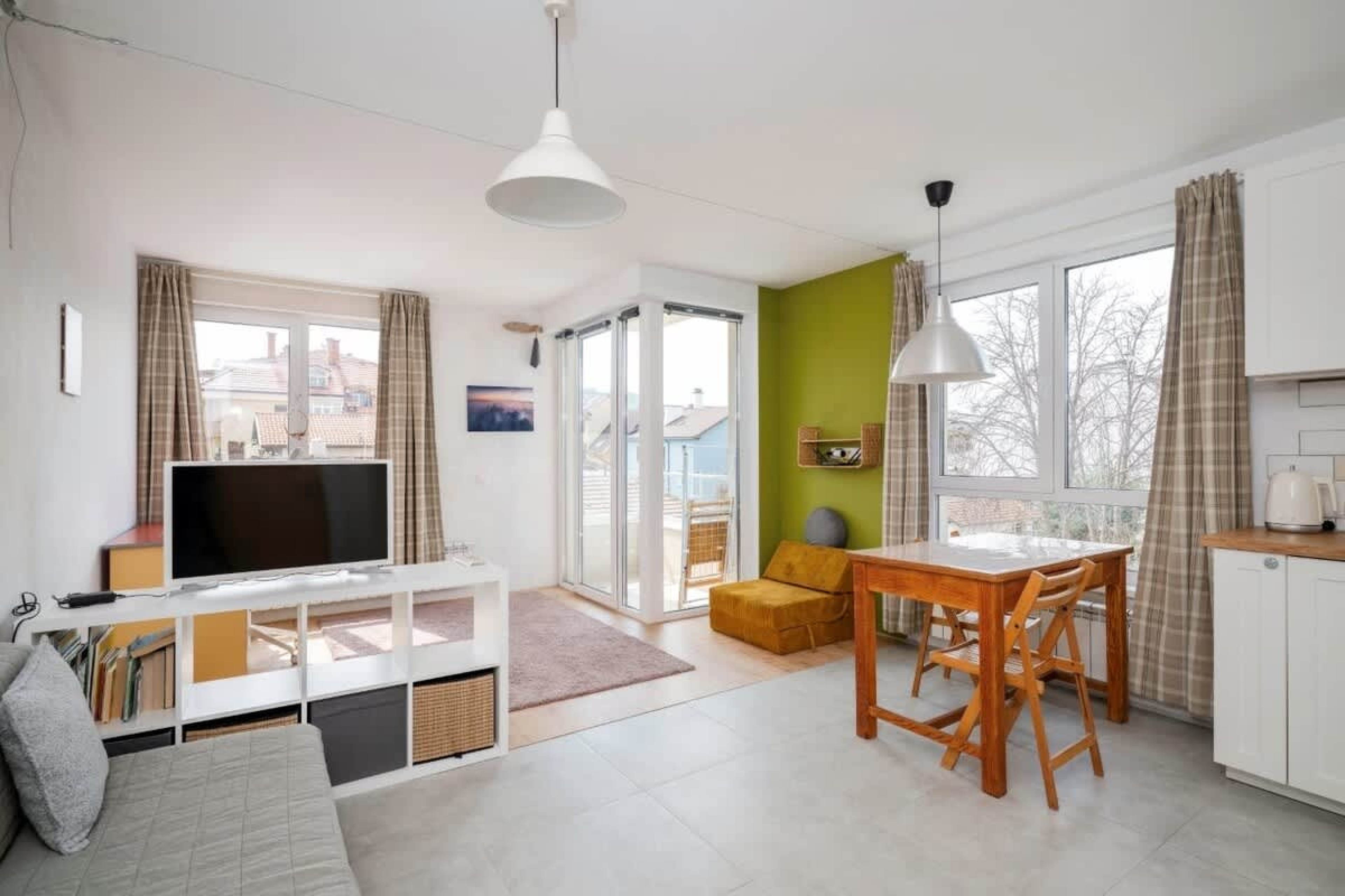 Bright and Cozy 1BD Apartment plus Desk - Cover Photo