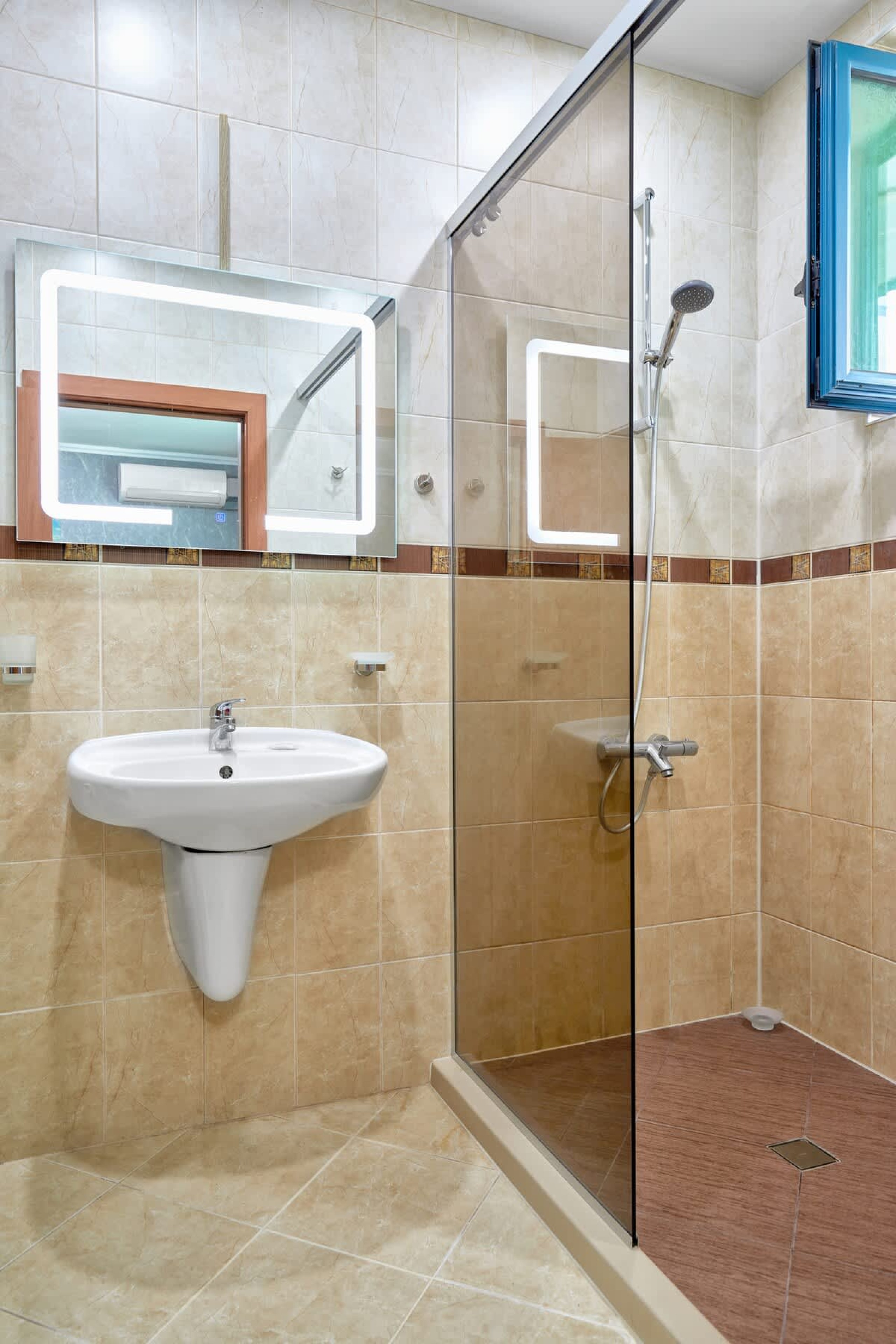 Scoutaround White Logo