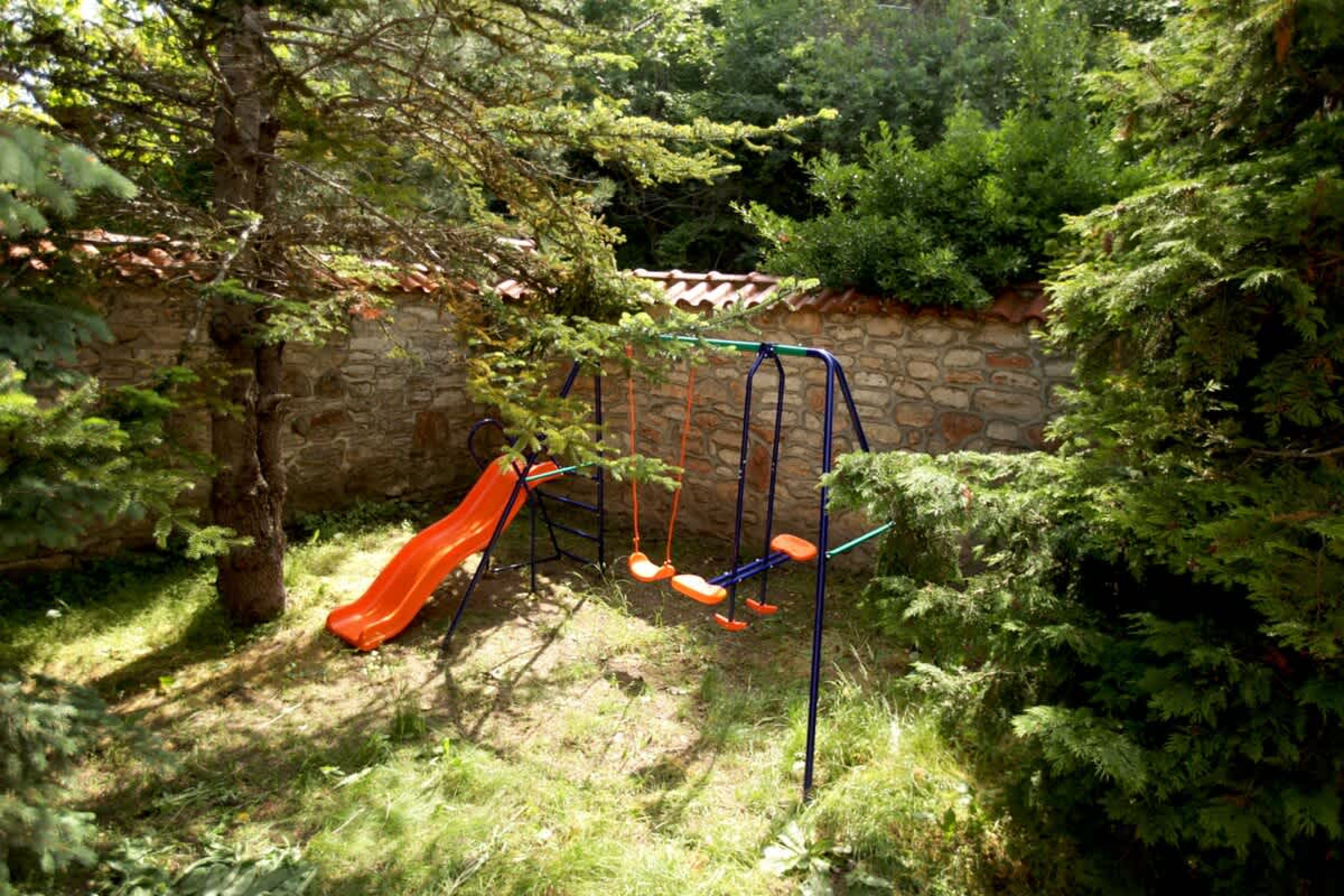 Scoutaround White Logo