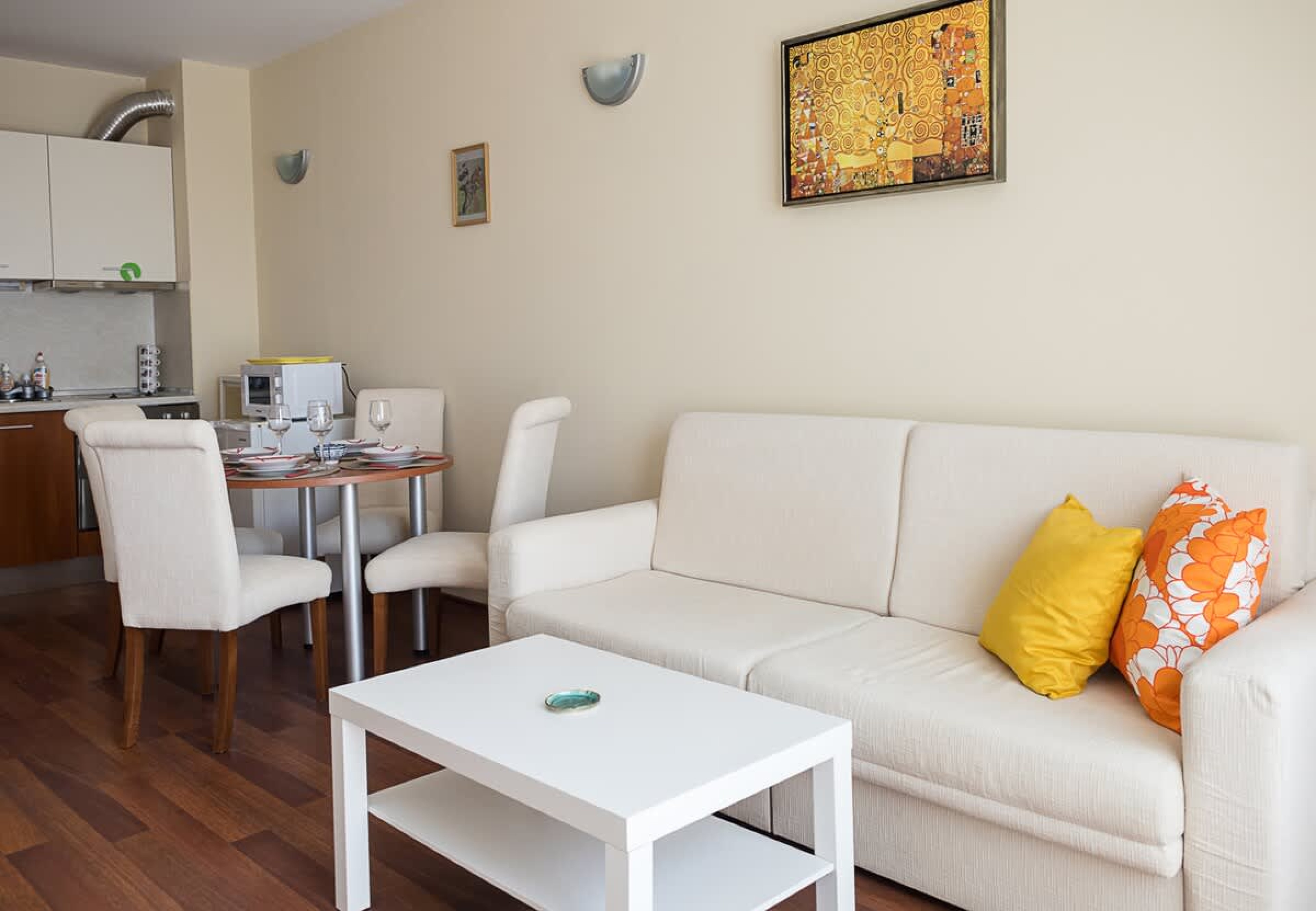 Scoutaround White Logo