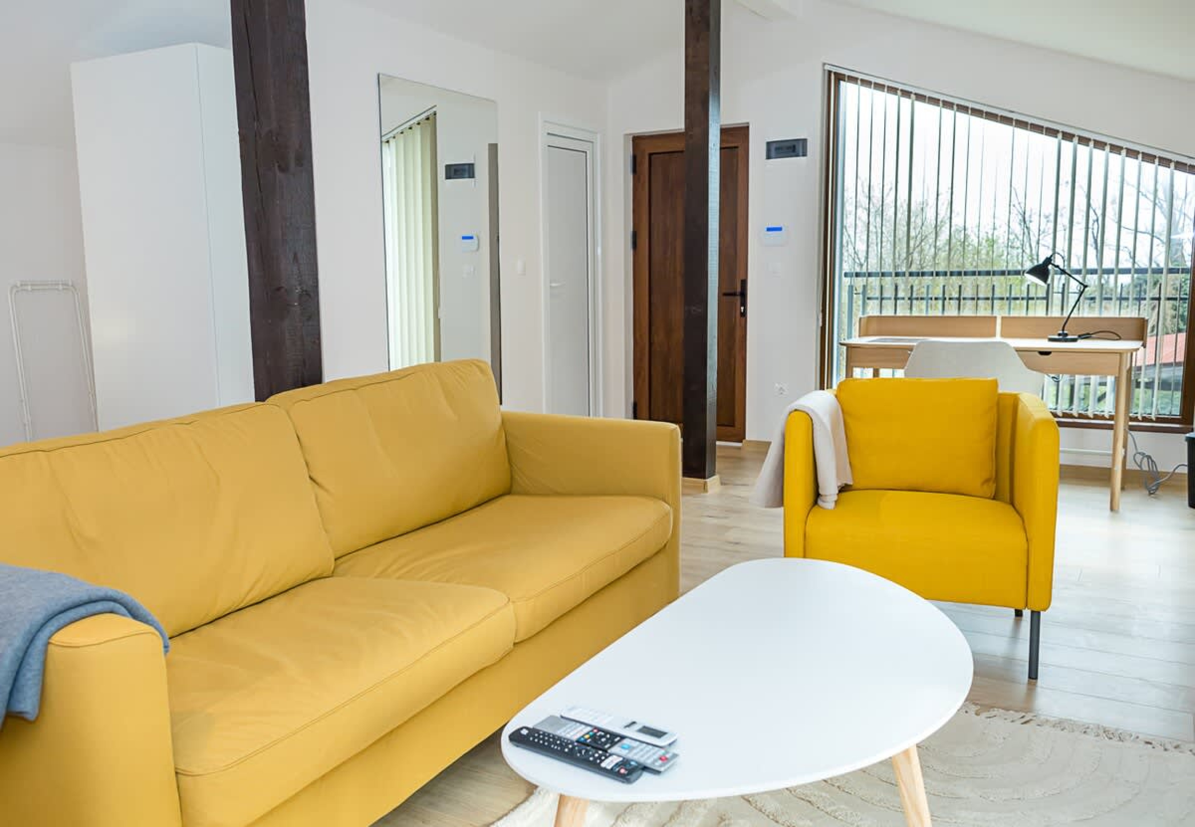 Scoutaround White Logo