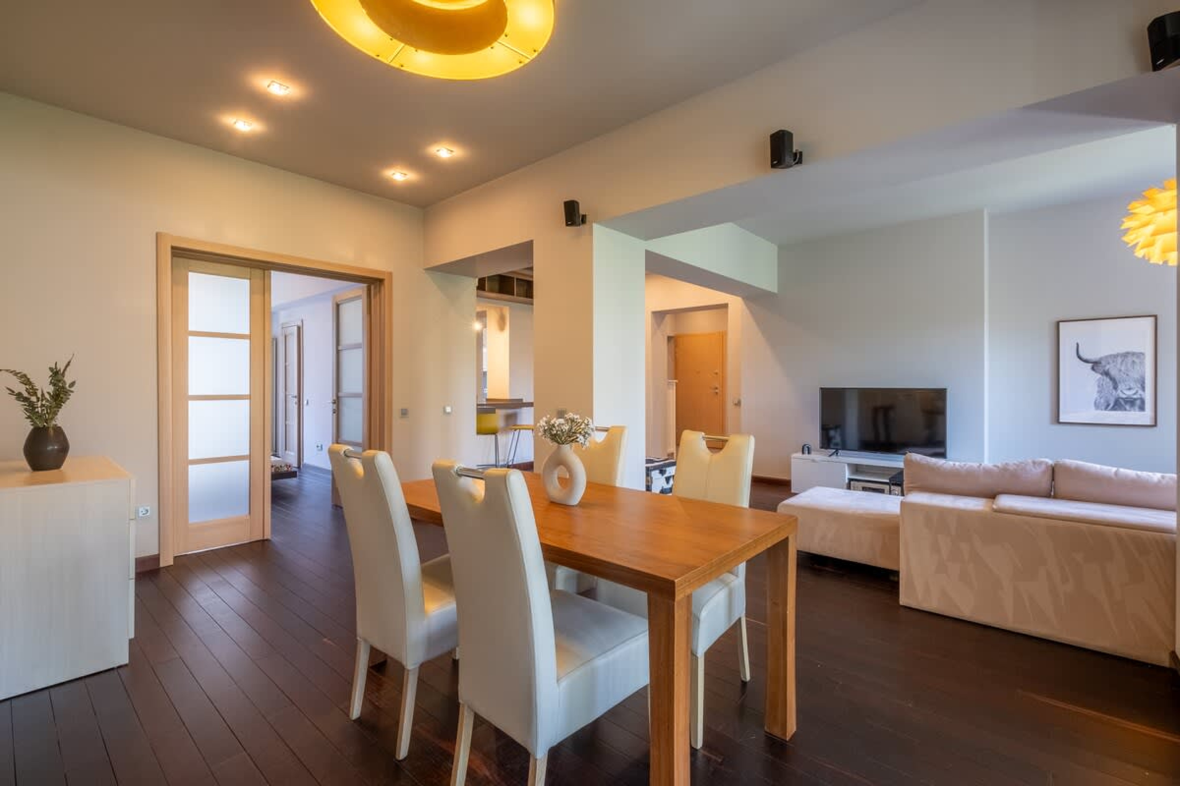 Scoutaround White Logo