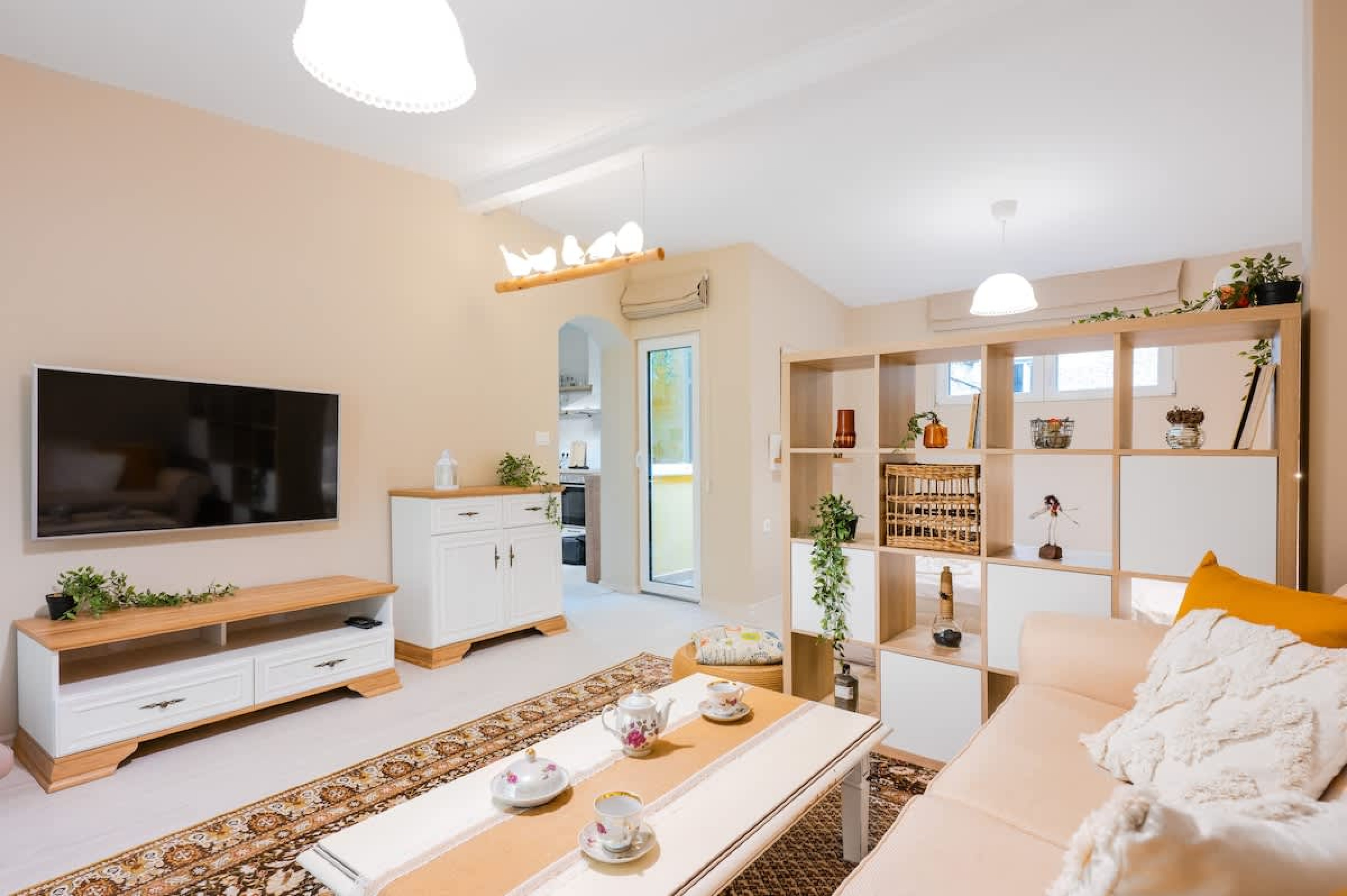 Scoutaround White Logo