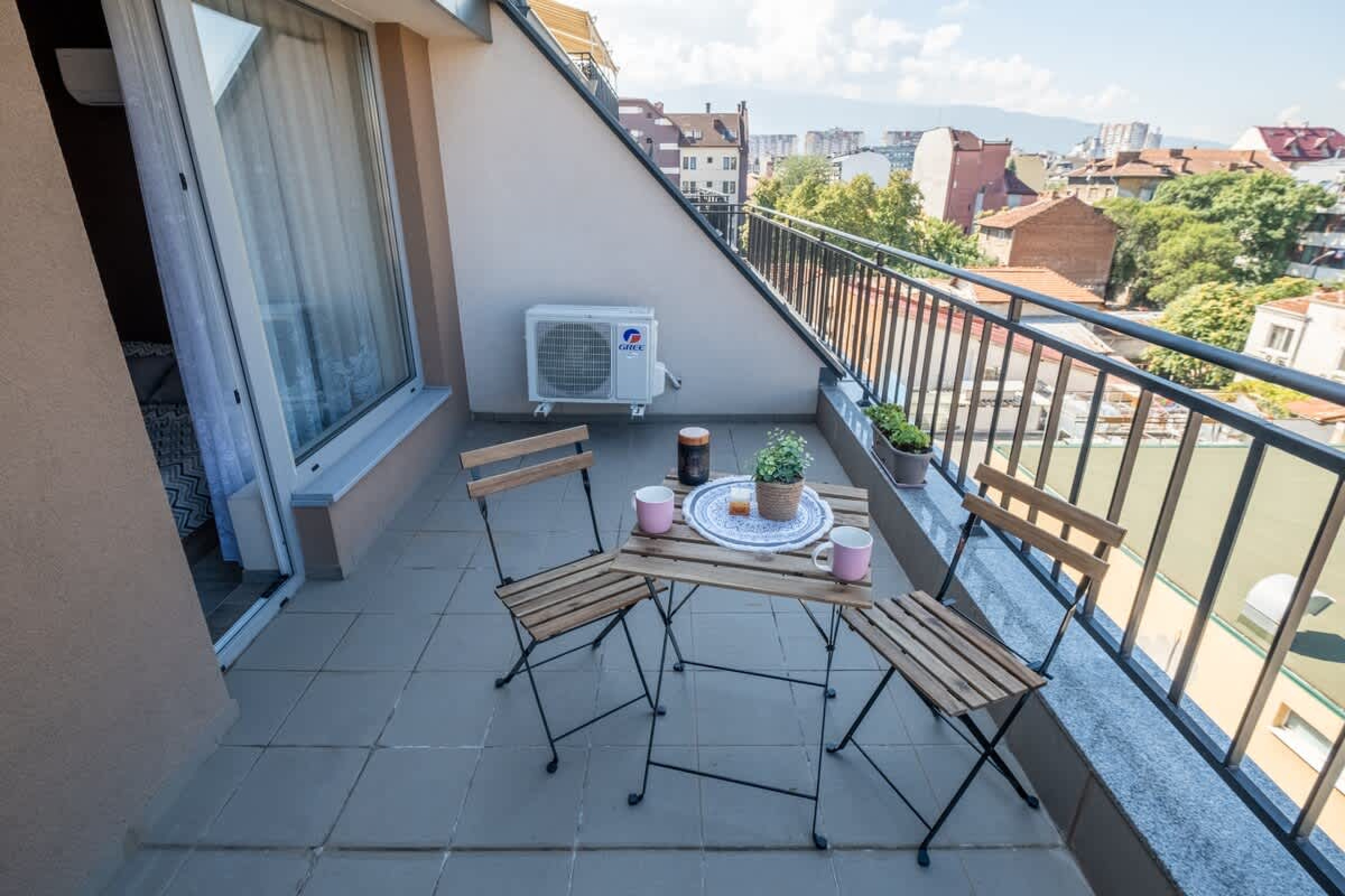 Scoutaround White Logo