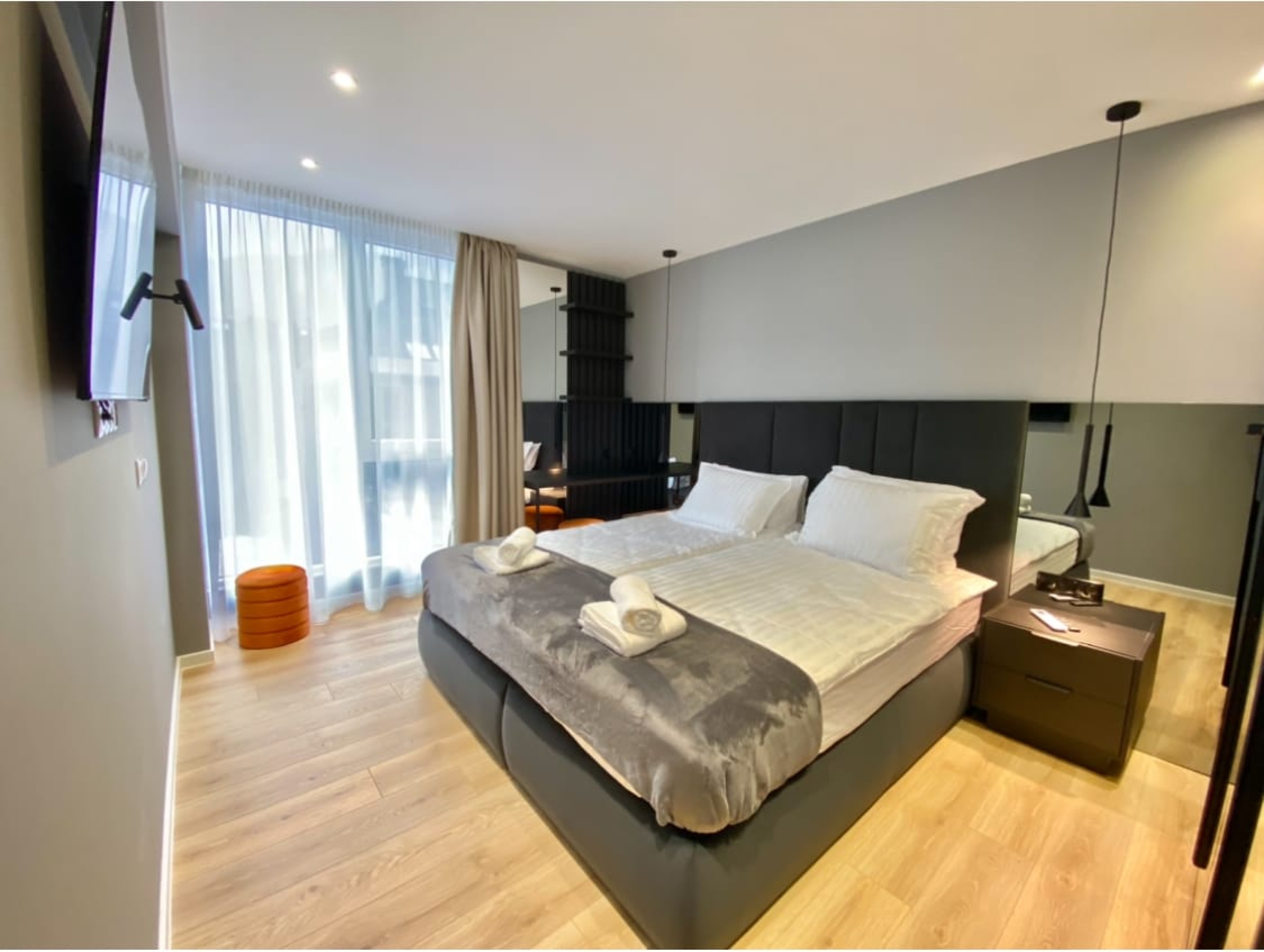 Scoutaround White Logo