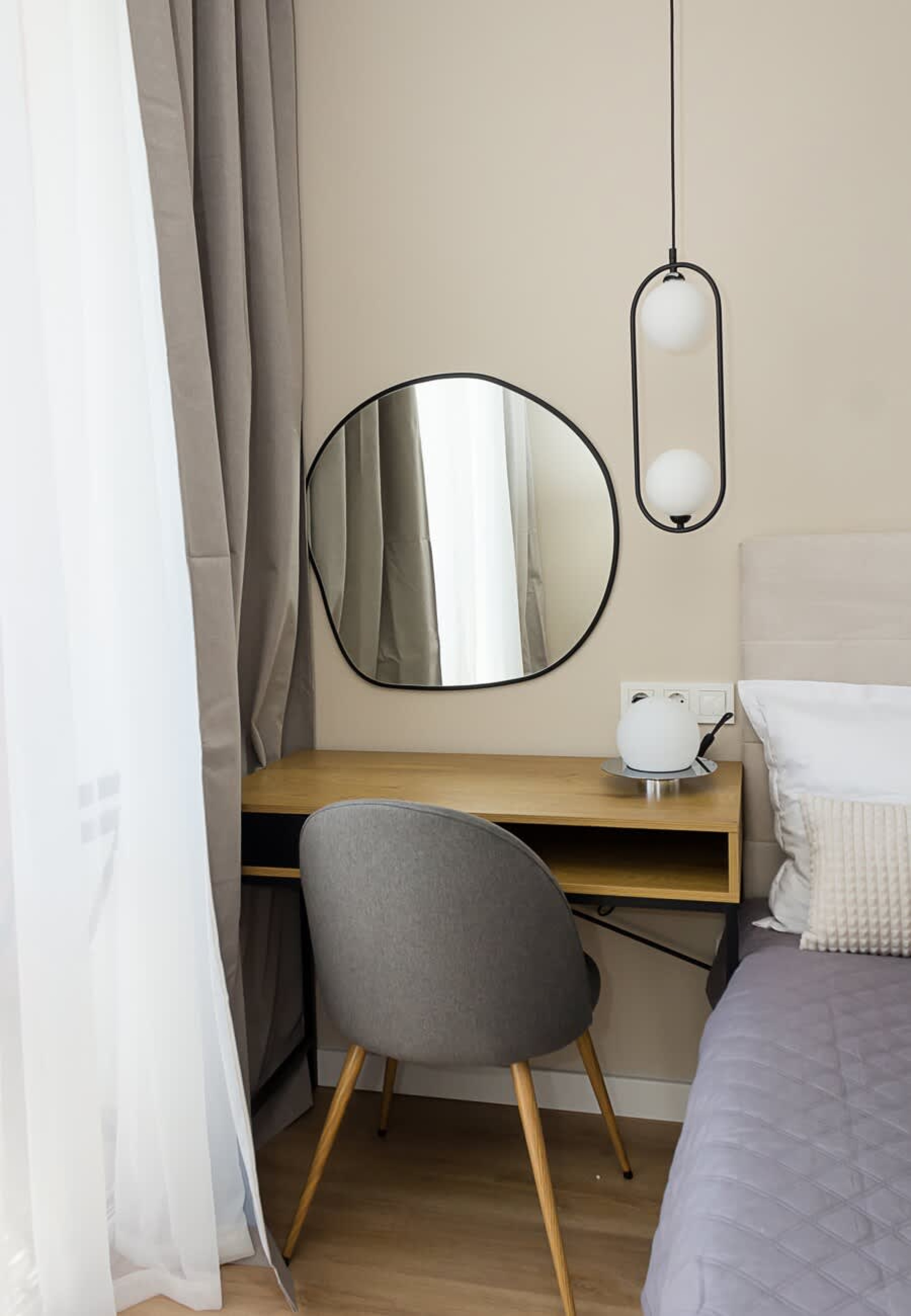 Scoutaround White Logo