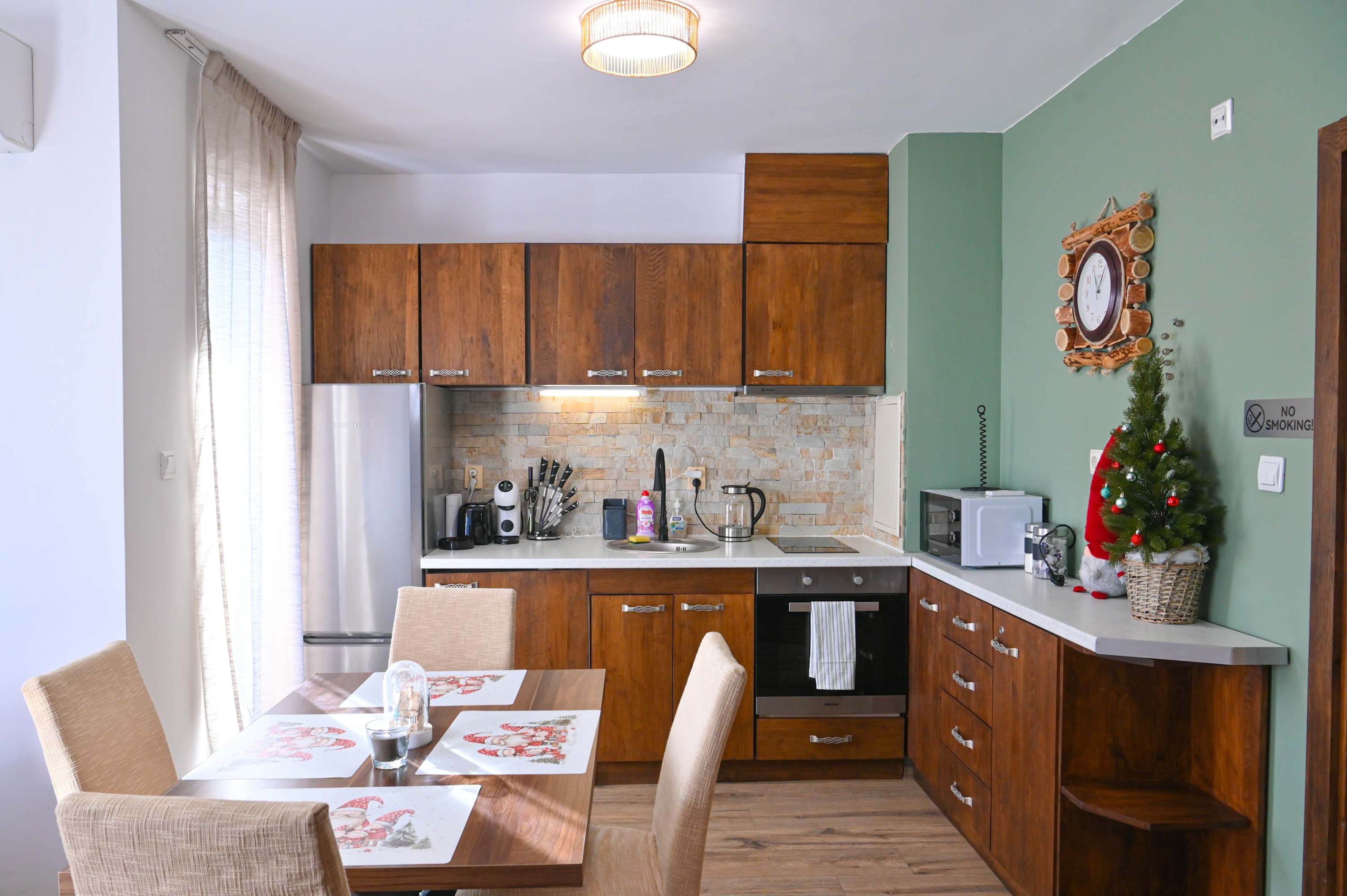 Scoutaround White Logo