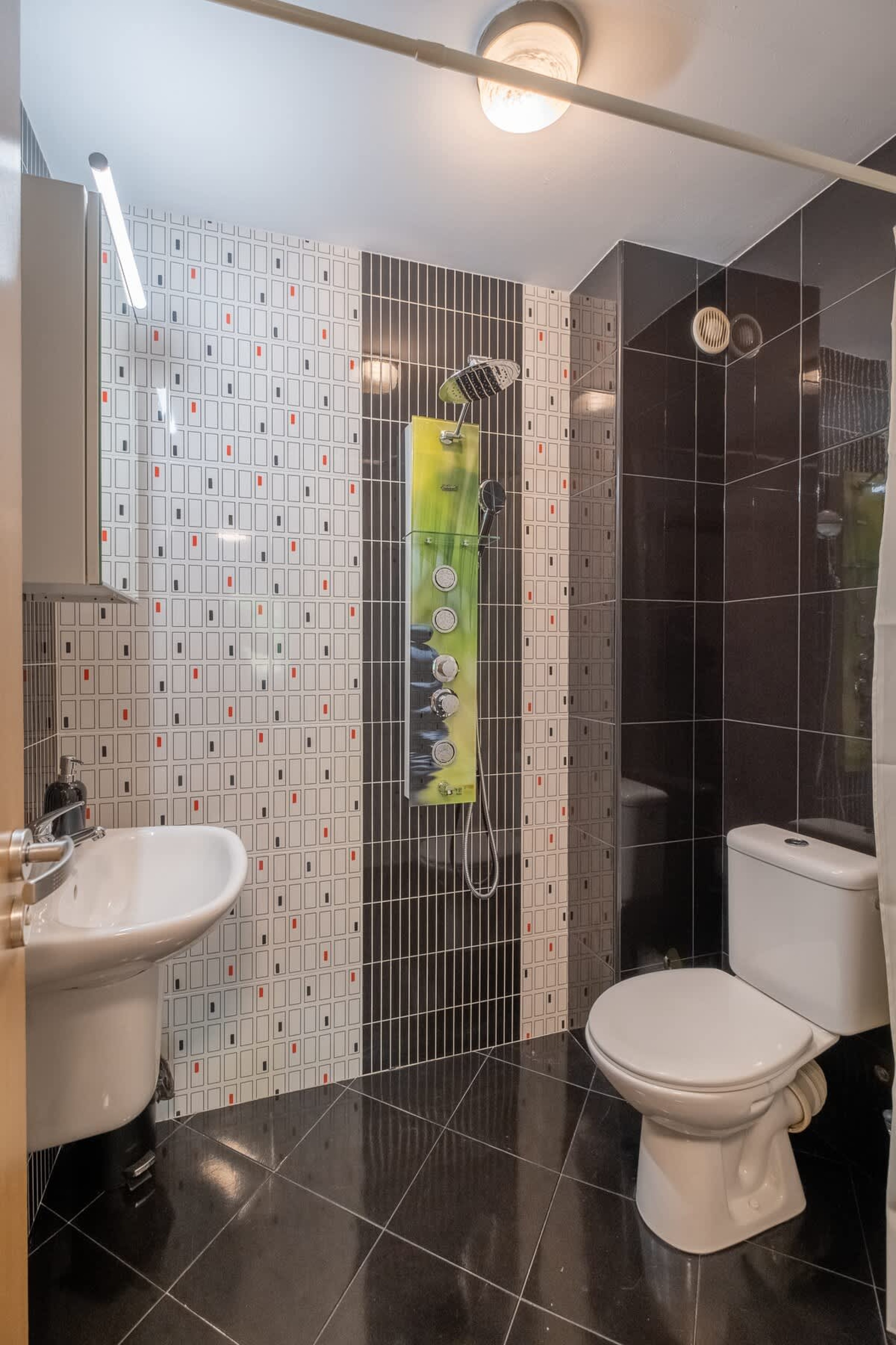 Scoutaround White Logo