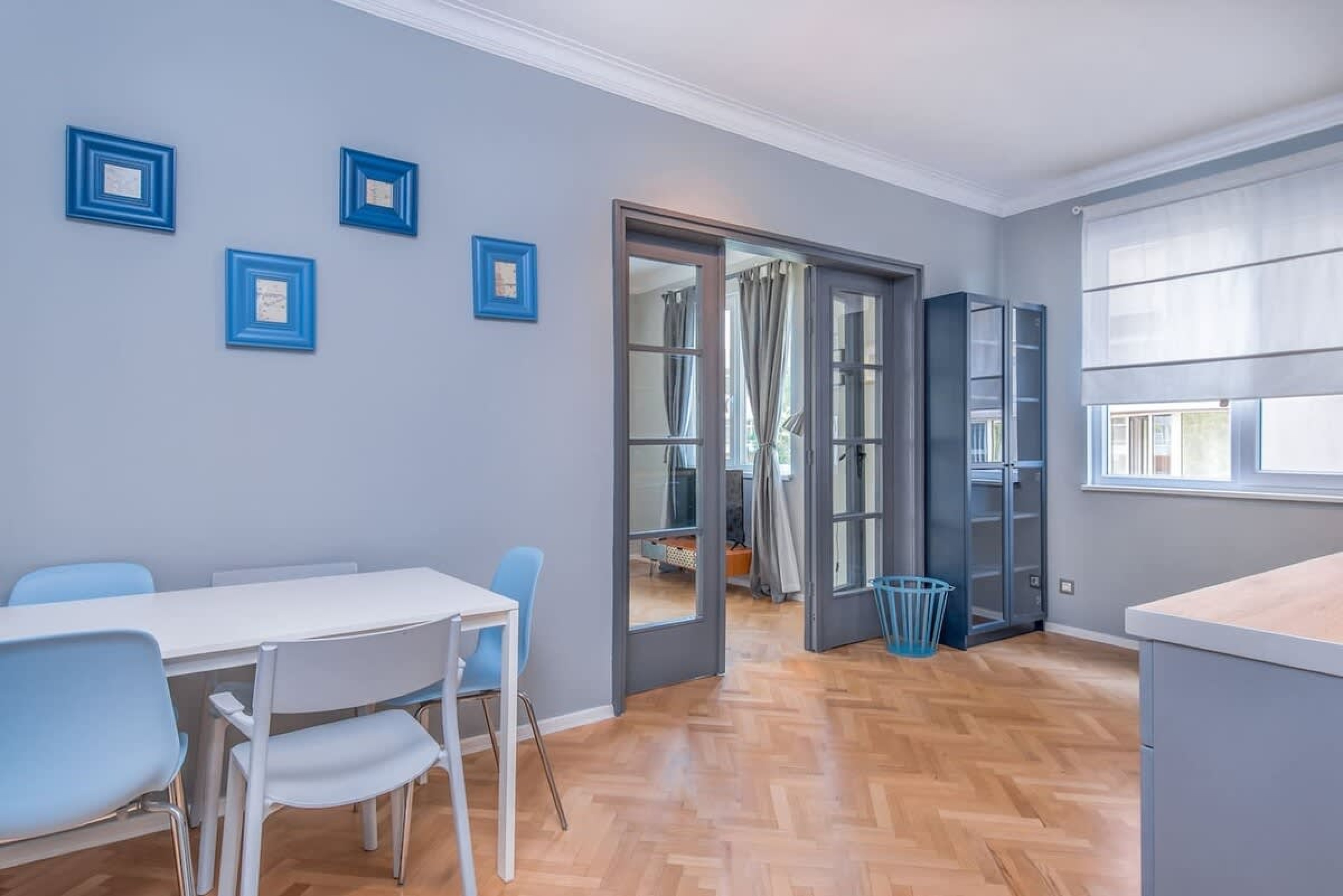 Scoutaround White Logo