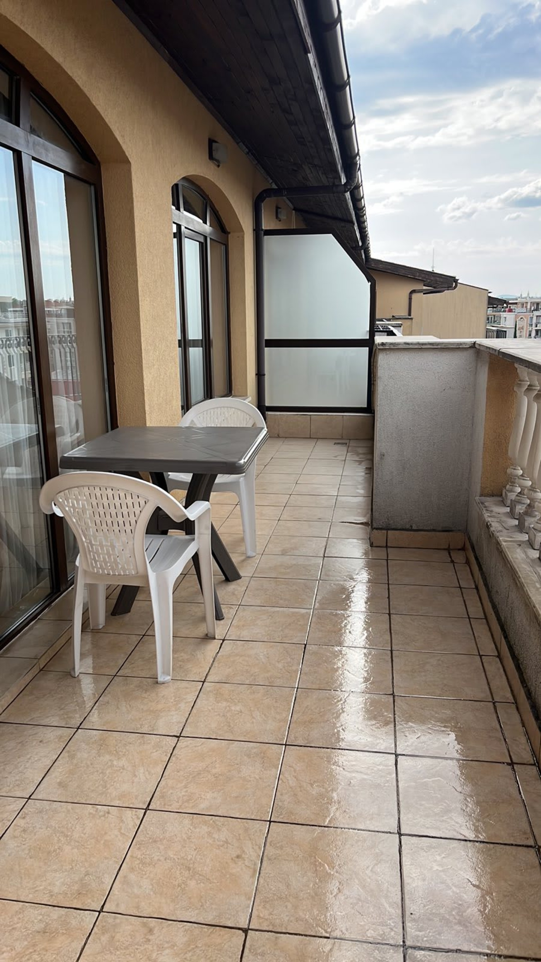 Scoutaround White Logo